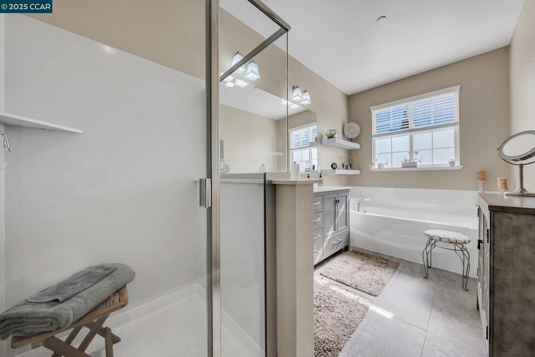 Detail Gallery Image 40 of 54 For 1037 Gridley Dr, Pittsburg,  CA 94565 - 4 Beds | 2/1 Baths