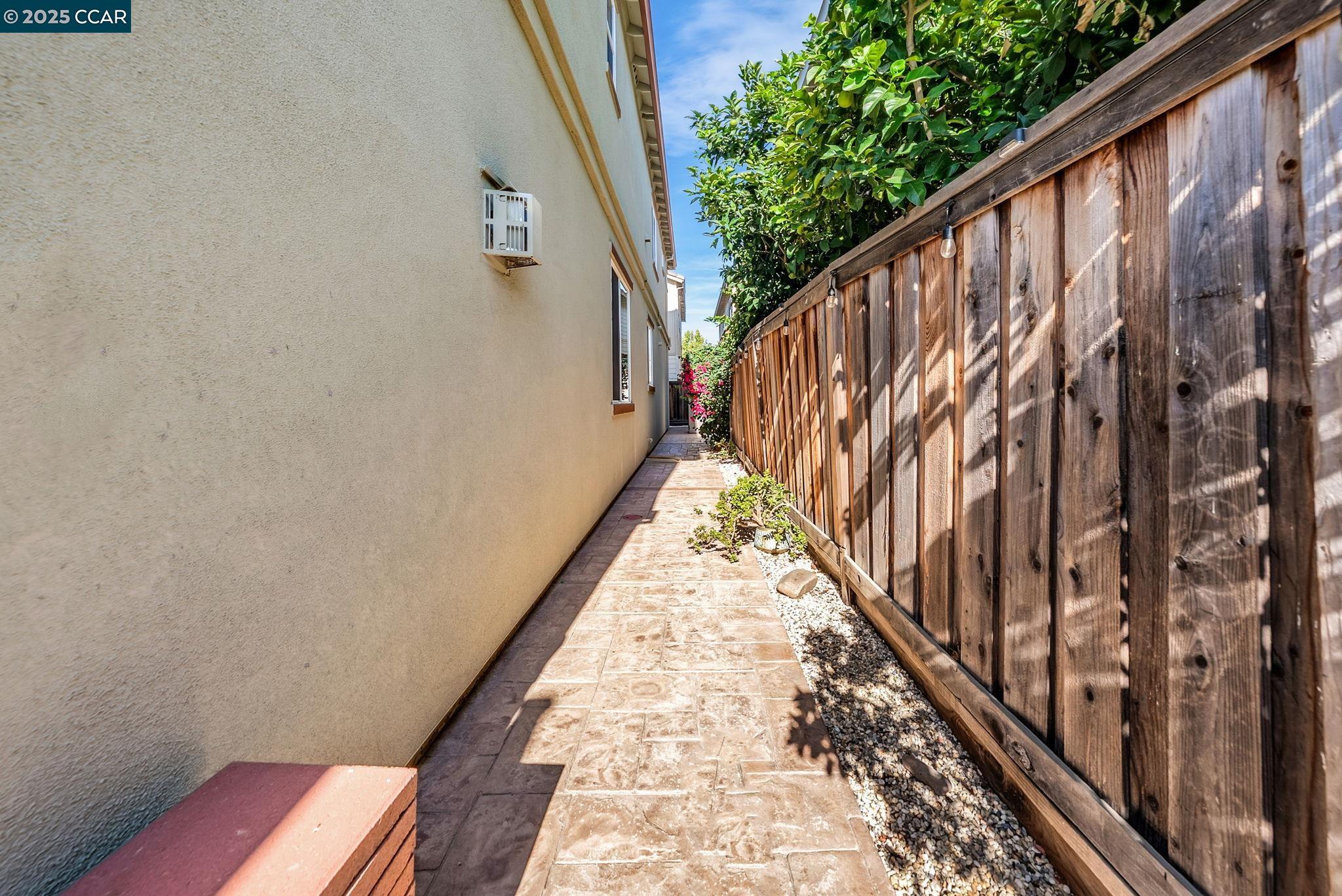 Detail Gallery Image 50 of 54 For 1037 Gridley Dr, Pittsburg,  CA 94565 - 4 Beds | 2/1 Baths