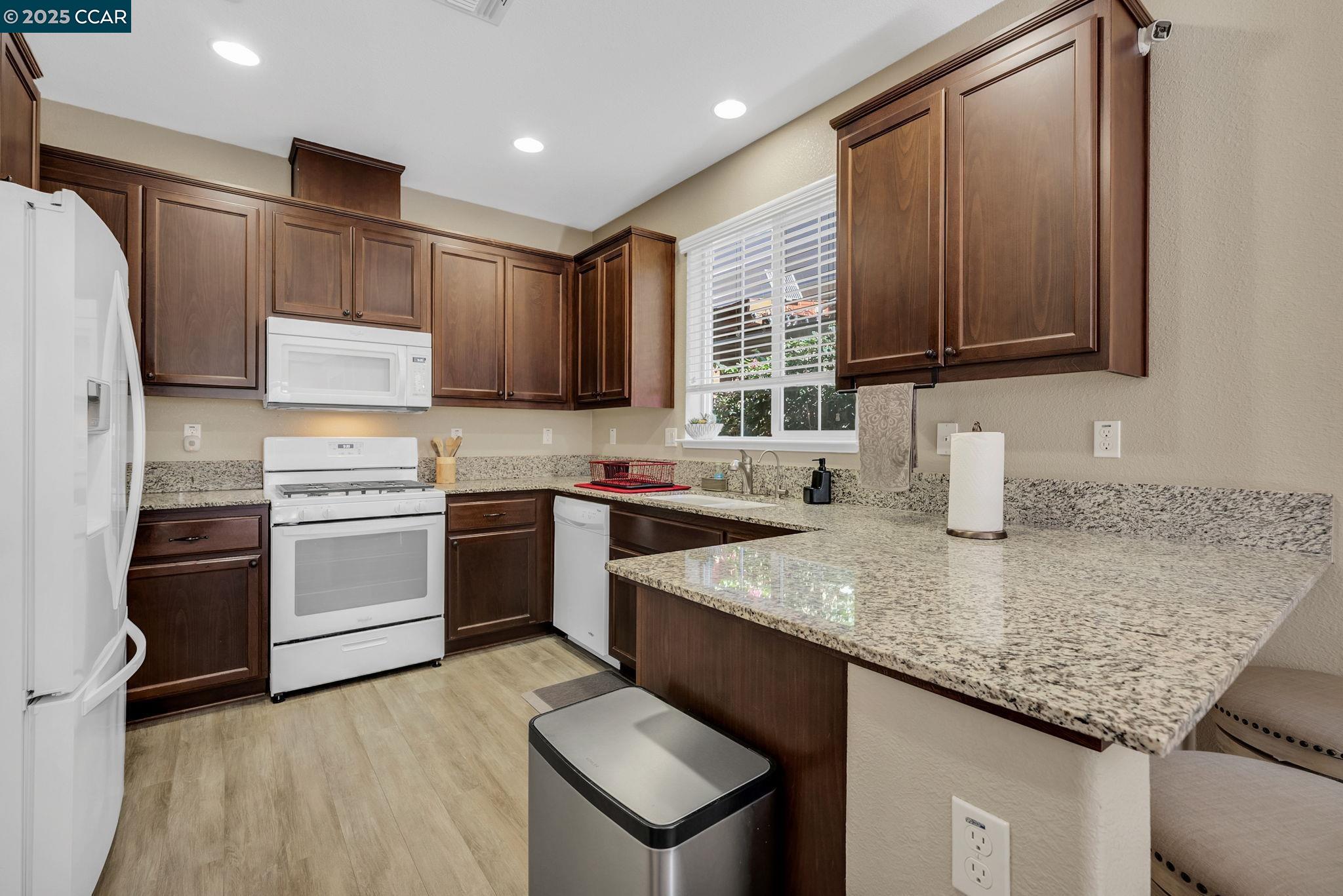 Detail Gallery Image 7 of 54 For 1037 Gridley Dr, Pittsburg,  CA 94565 - 4 Beds | 2/1 Baths