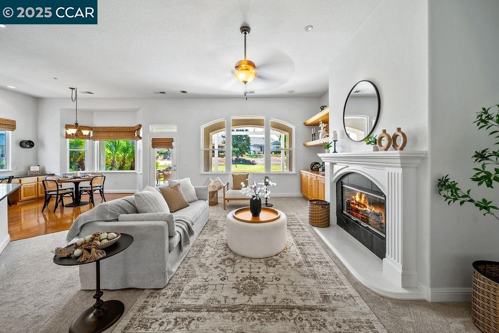 Detail Gallery Image 4 of 40 For 742 Richardson Dr, Brentwood,  CA 94513 - 2 Beds | 2/1 Baths