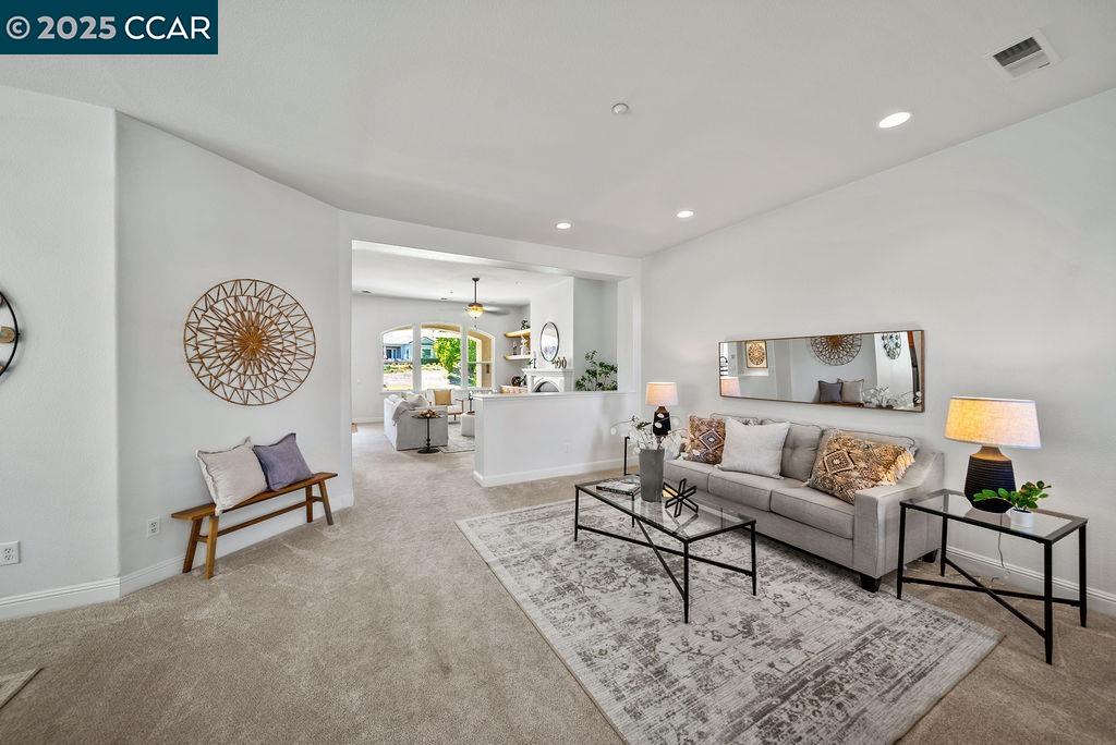 Detail Gallery Image 8 of 40 For 742 Richardson Dr, Brentwood,  CA 94513 - 2 Beds | 2/1 Baths