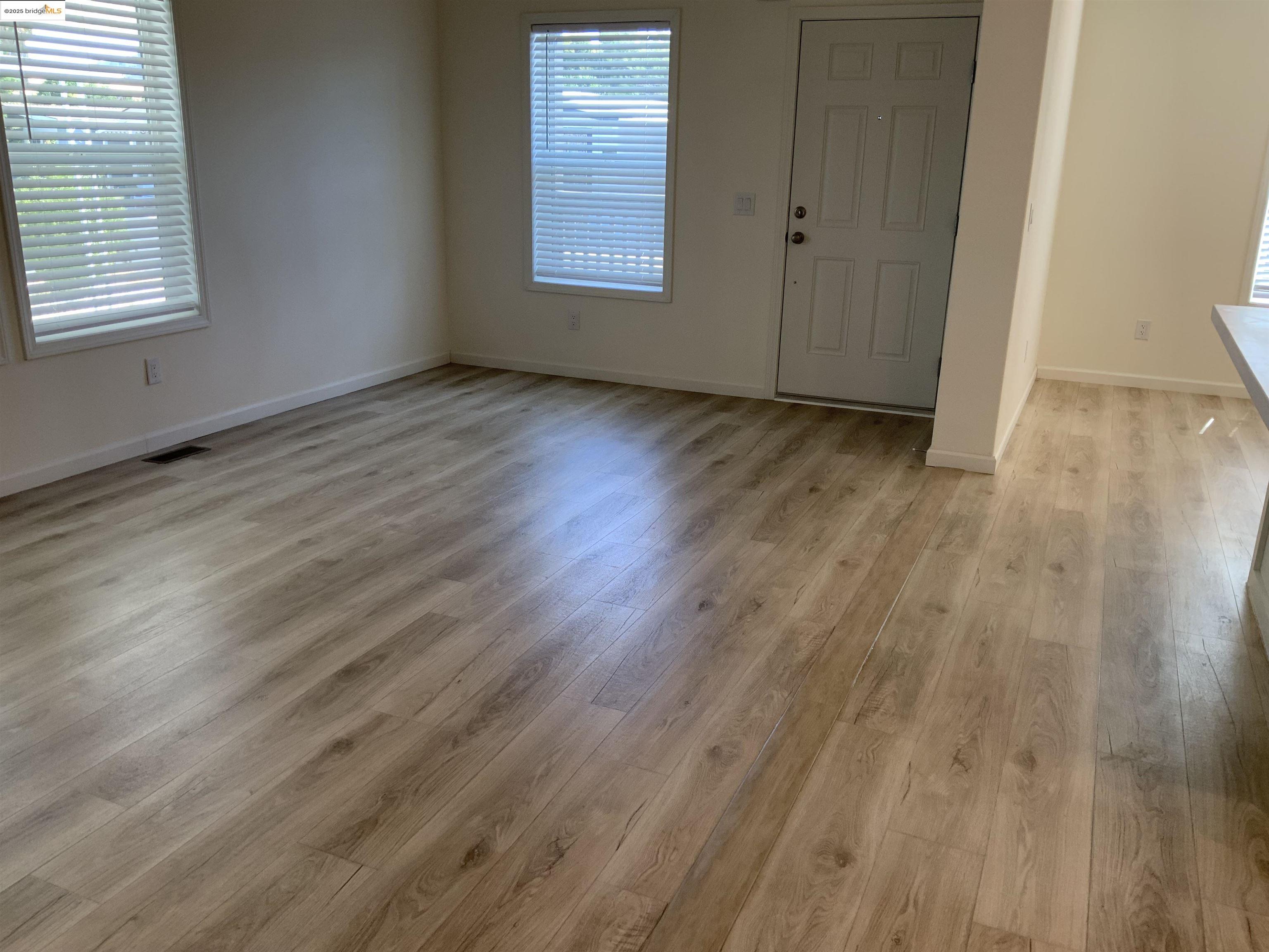 Detail Gallery Image 7 of 24 For 46 Palm Dr., Pittsburg,  CA 94565-0000 - 3 Beds | 2 Baths