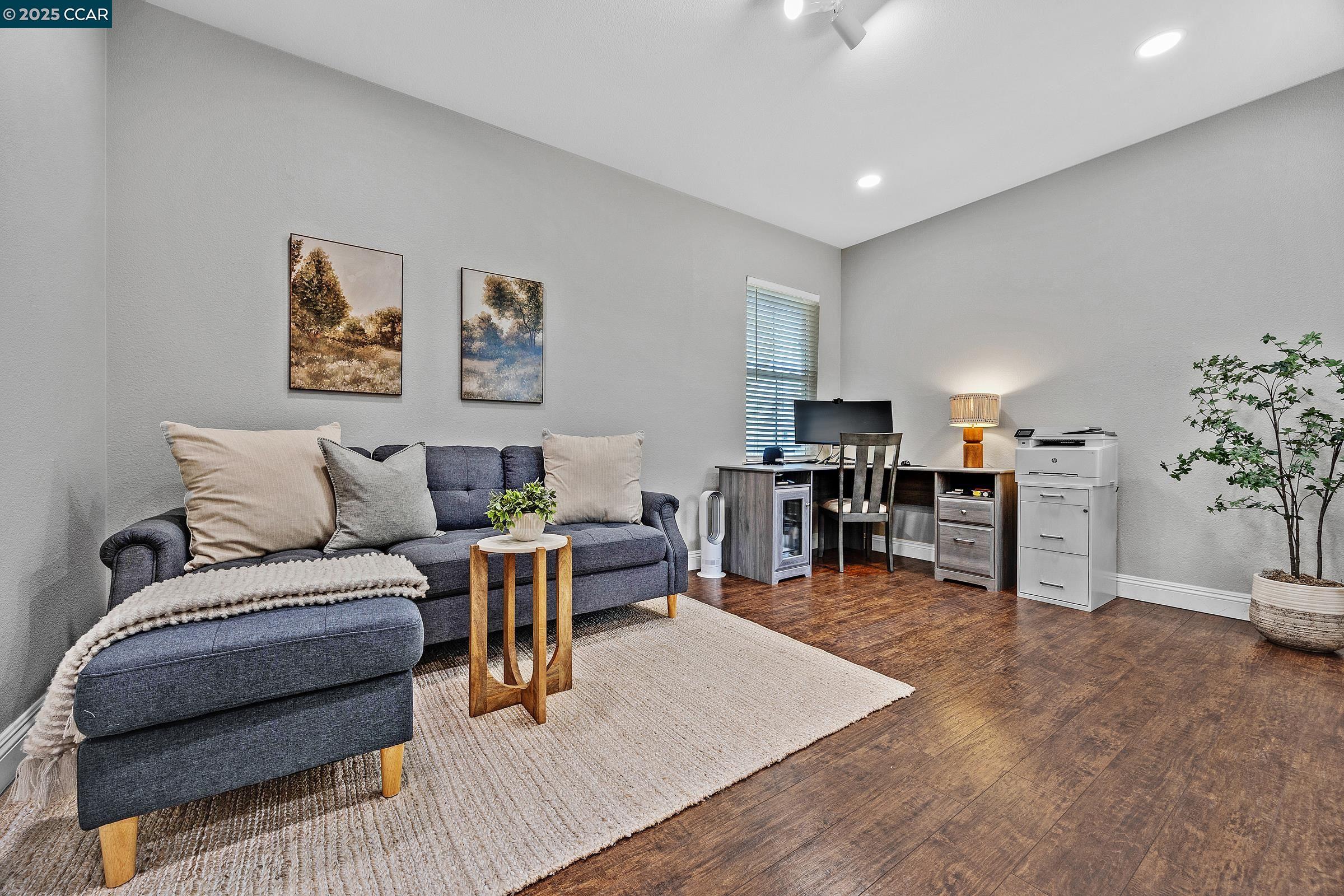 Detail Gallery Image 11 of 42 For 809 Maldon Ct, Danville,  CA 94506 - 4 Beds | 3/1 Baths