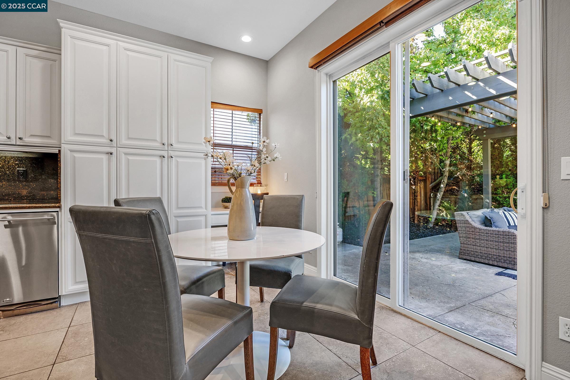 Detail Gallery Image 17 of 42 For 809 Maldon Ct, Danville,  CA 94506 - 4 Beds | 3/1 Baths