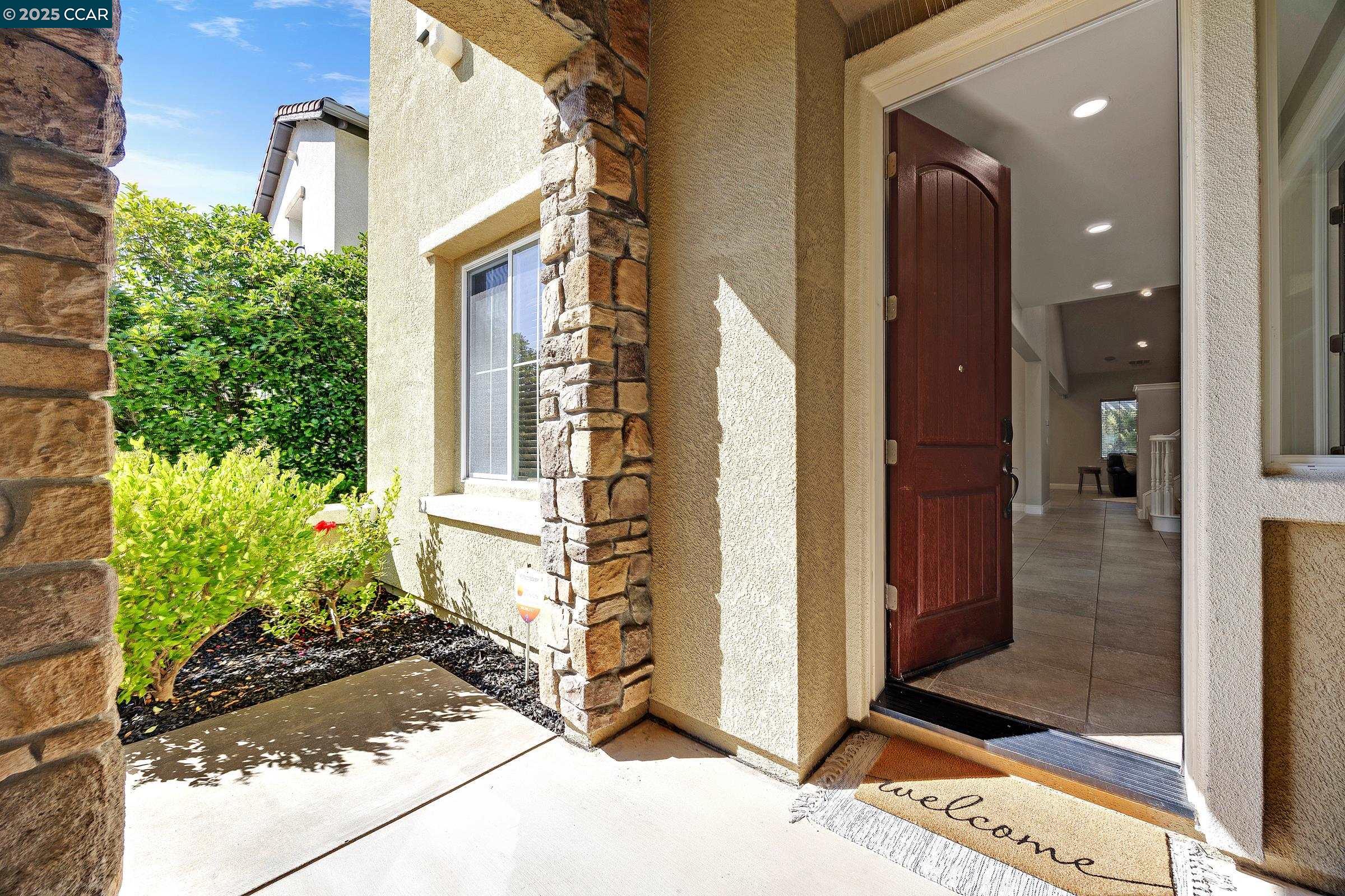 Detail Gallery Image 4 of 42 For 809 Maldon Ct, Danville,  CA 94506 - 4 Beds | 3/1 Baths