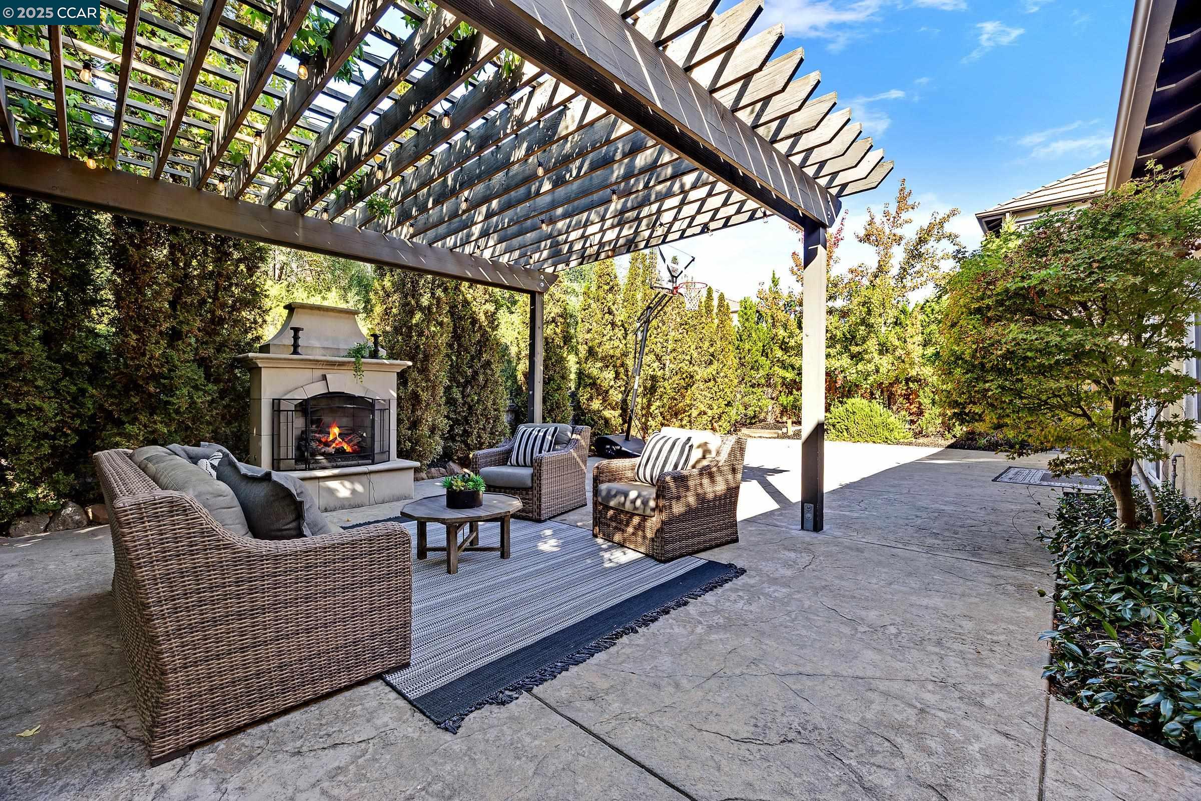 Detail Gallery Image 39 of 42 For 809 Maldon Ct, Danville,  CA 94506 - 4 Beds | 3/1 Baths