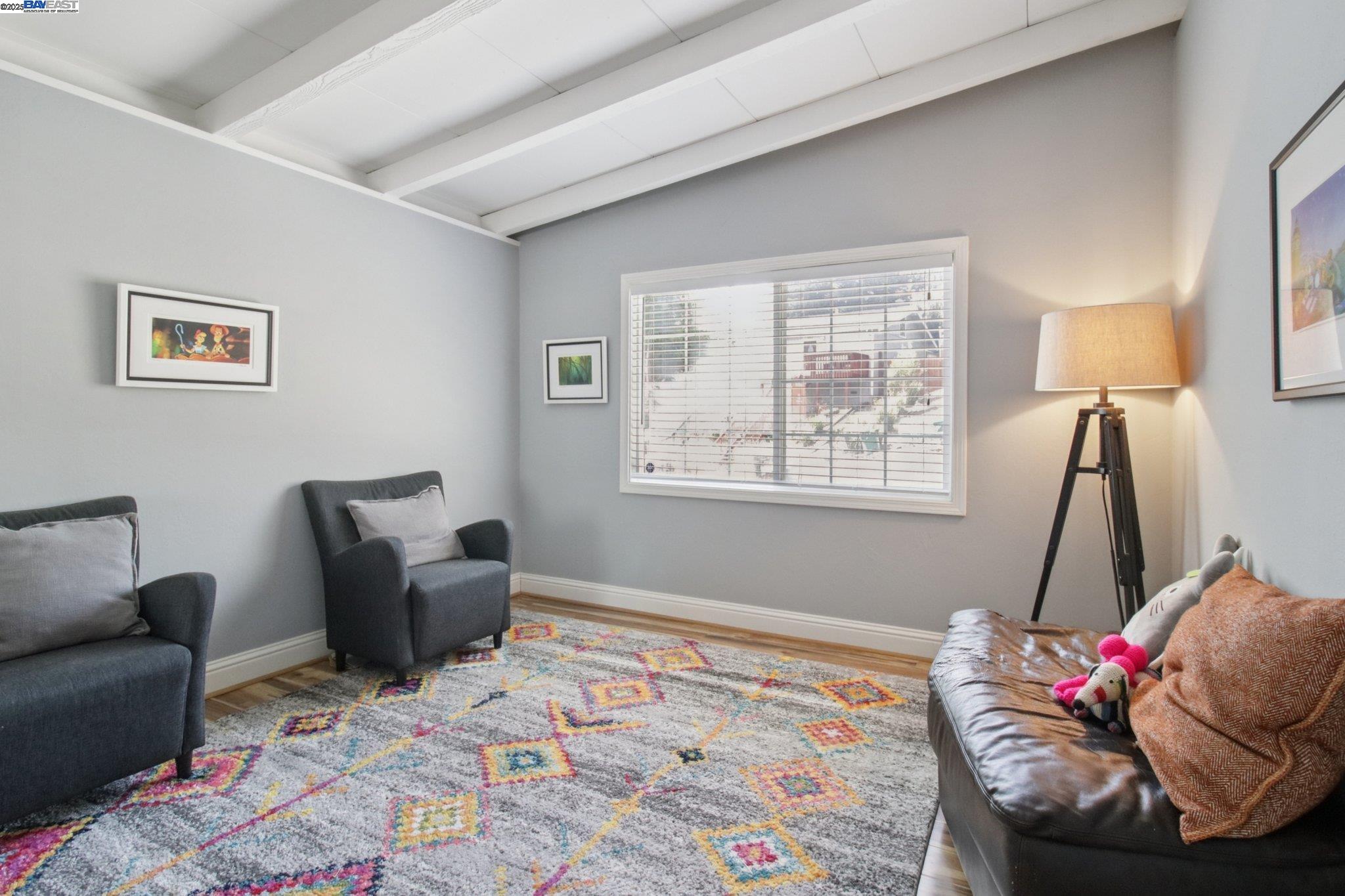 Detail Gallery Image 16 of 32 For 636 Pebble Dr, El Sobrante,  CA 94803 - 3 Beds | 2 Baths