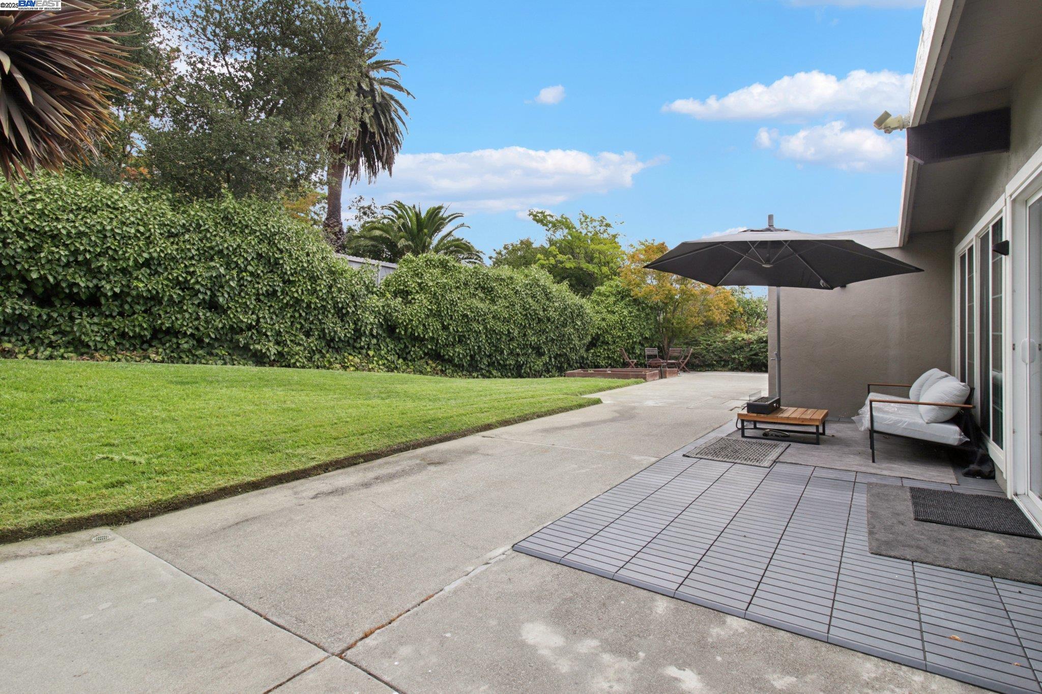 Detail Gallery Image 23 of 32 For 636 Pebble Dr, El Sobrante,  CA 94803 - 3 Beds | 2 Baths