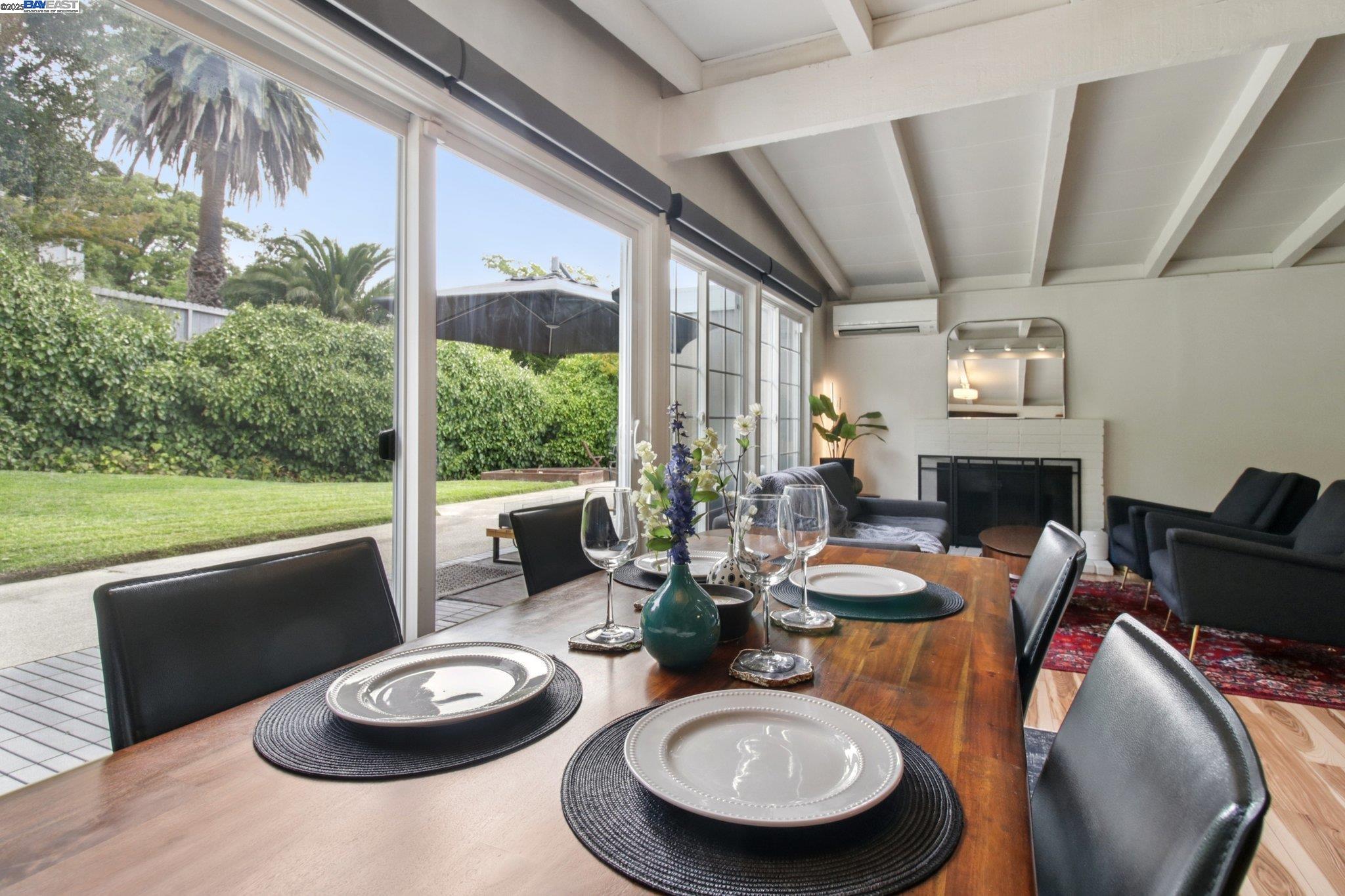 Detail Gallery Image 9 of 32 For 636 Pebble Dr, El Sobrante,  CA 94803 - 3 Beds | 2 Baths