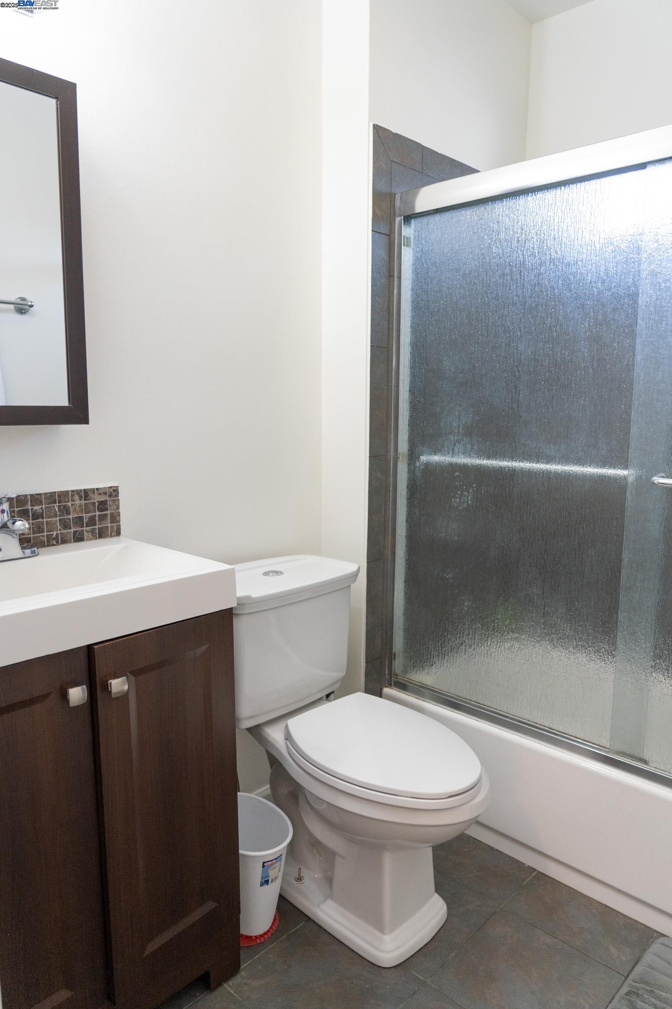 Detail Gallery Image 18 of 22 For 2921 Havenscourt Blvd, Oakland,  CA 94605 - 2 Beds | 1 Baths