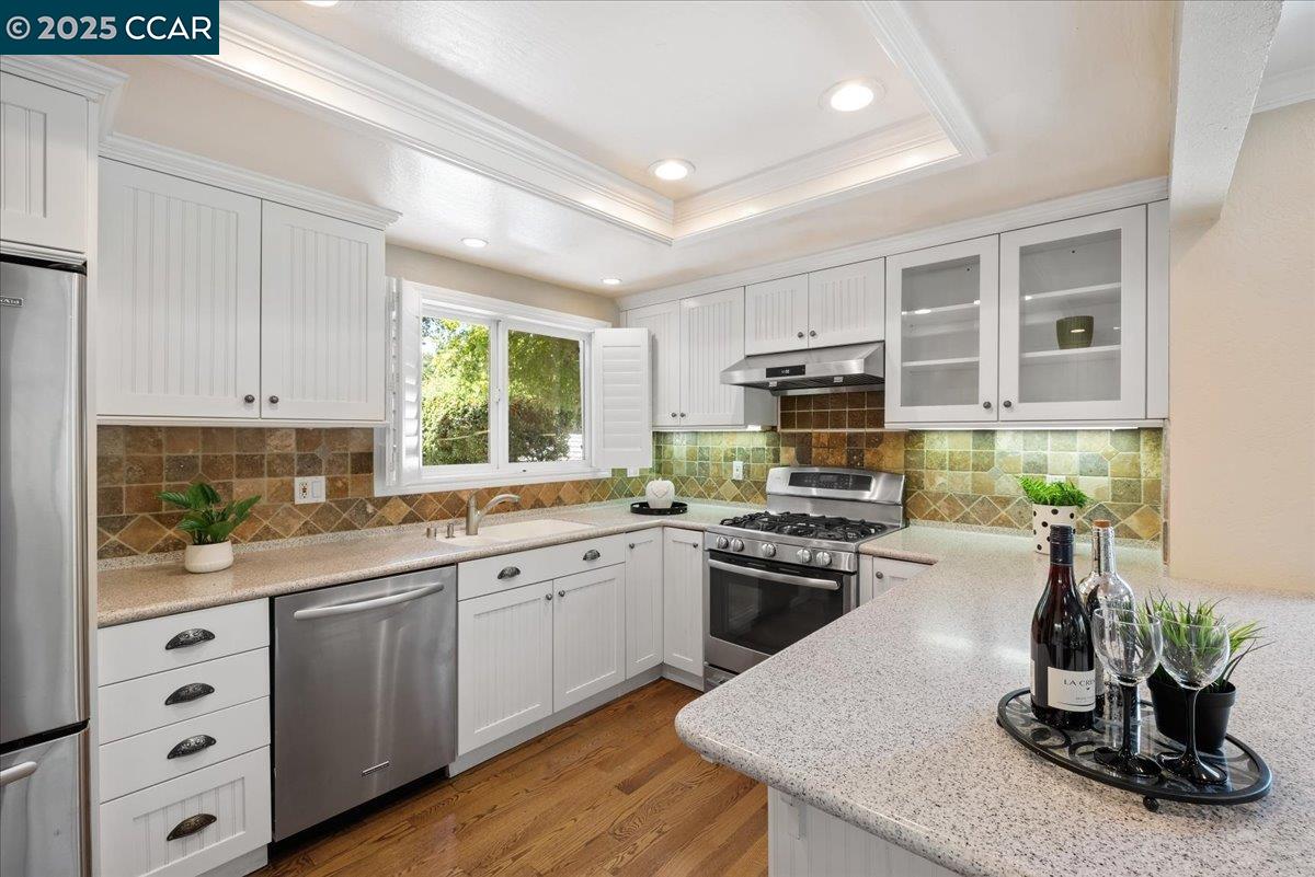 Detail Gallery Image 27 of 60 For 33 Leeds Ct E, Danville,  CA 94526 - 4 Beds | 2/1 Baths