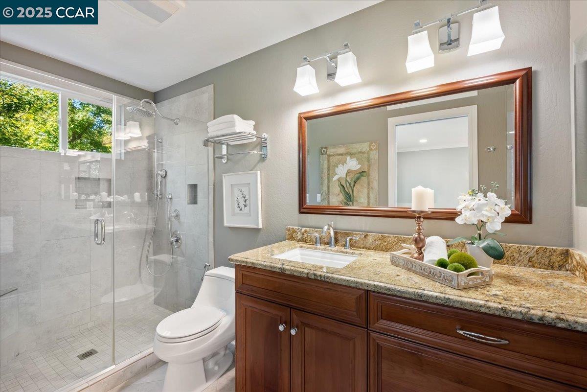 Detail Gallery Image 35 of 60 For 33 Leeds Ct E, Danville,  CA 94526 - 4 Beds | 2/1 Baths
