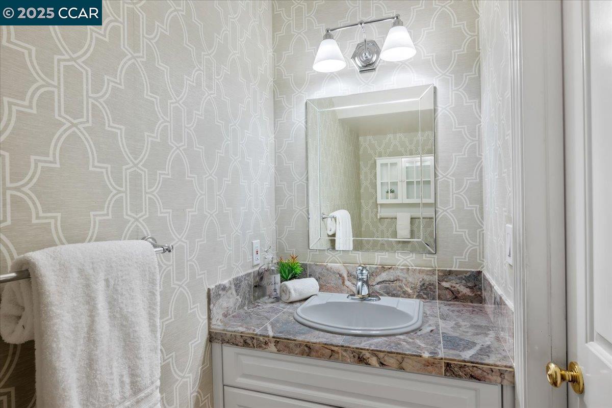 Detail Gallery Image 41 of 60 For 33 Leeds Ct E, Danville,  CA 94526 - 4 Beds | 2/1 Baths