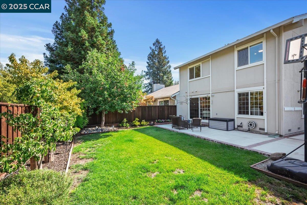 Detail Gallery Image 43 of 60 For 33 Leeds Ct E, Danville,  CA 94526 - 4 Beds | 2/1 Baths