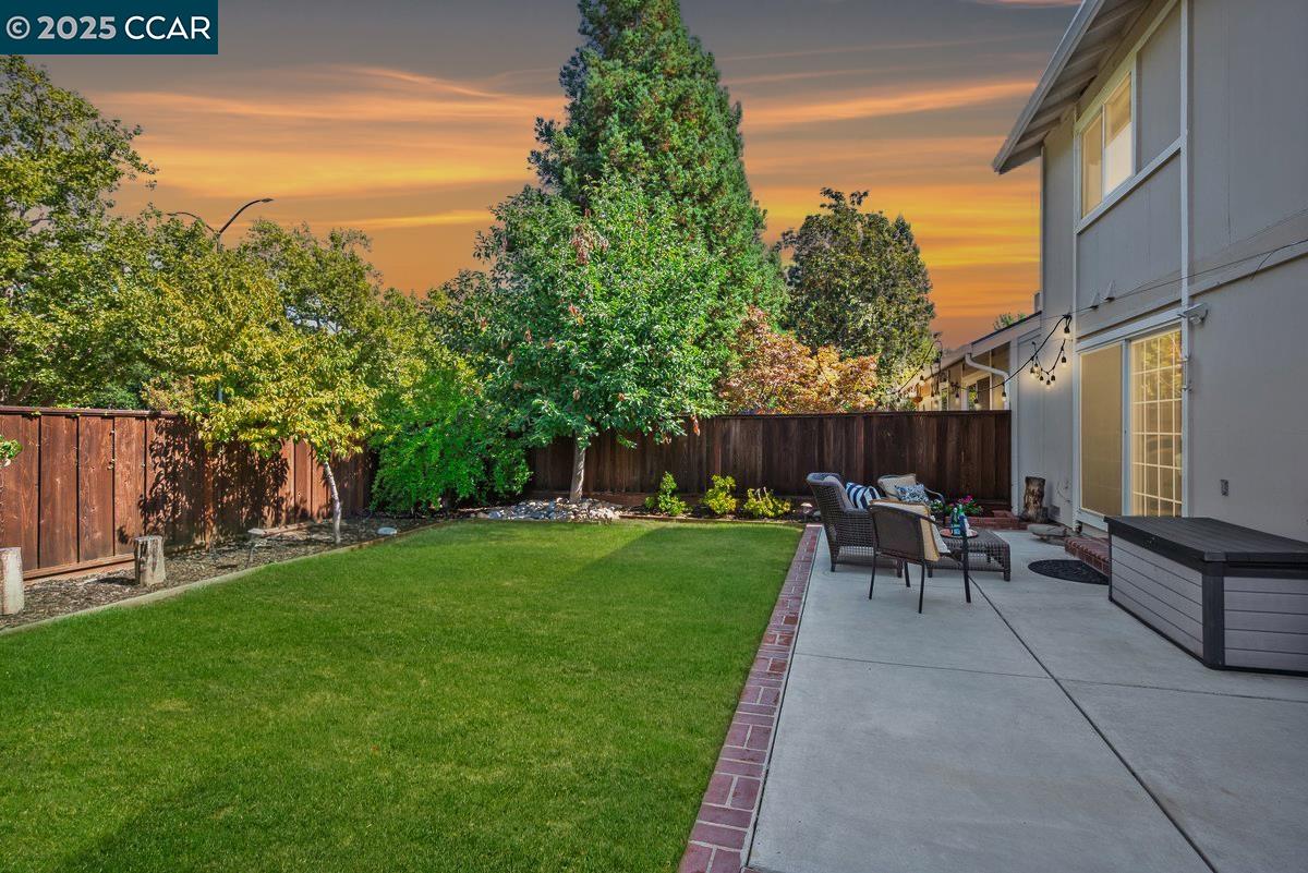 Detail Gallery Image 6 of 60 For 33 Leeds Ct E, Danville,  CA 94526 - 4 Beds | 2/1 Baths