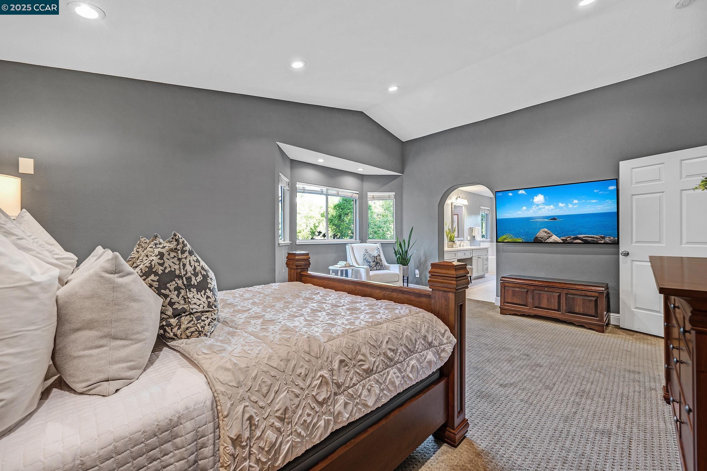Detail Gallery Image 15 of 36 For 100 Bedford Ct, Danville,  CA 94506 - 5 Beds | 3 Baths