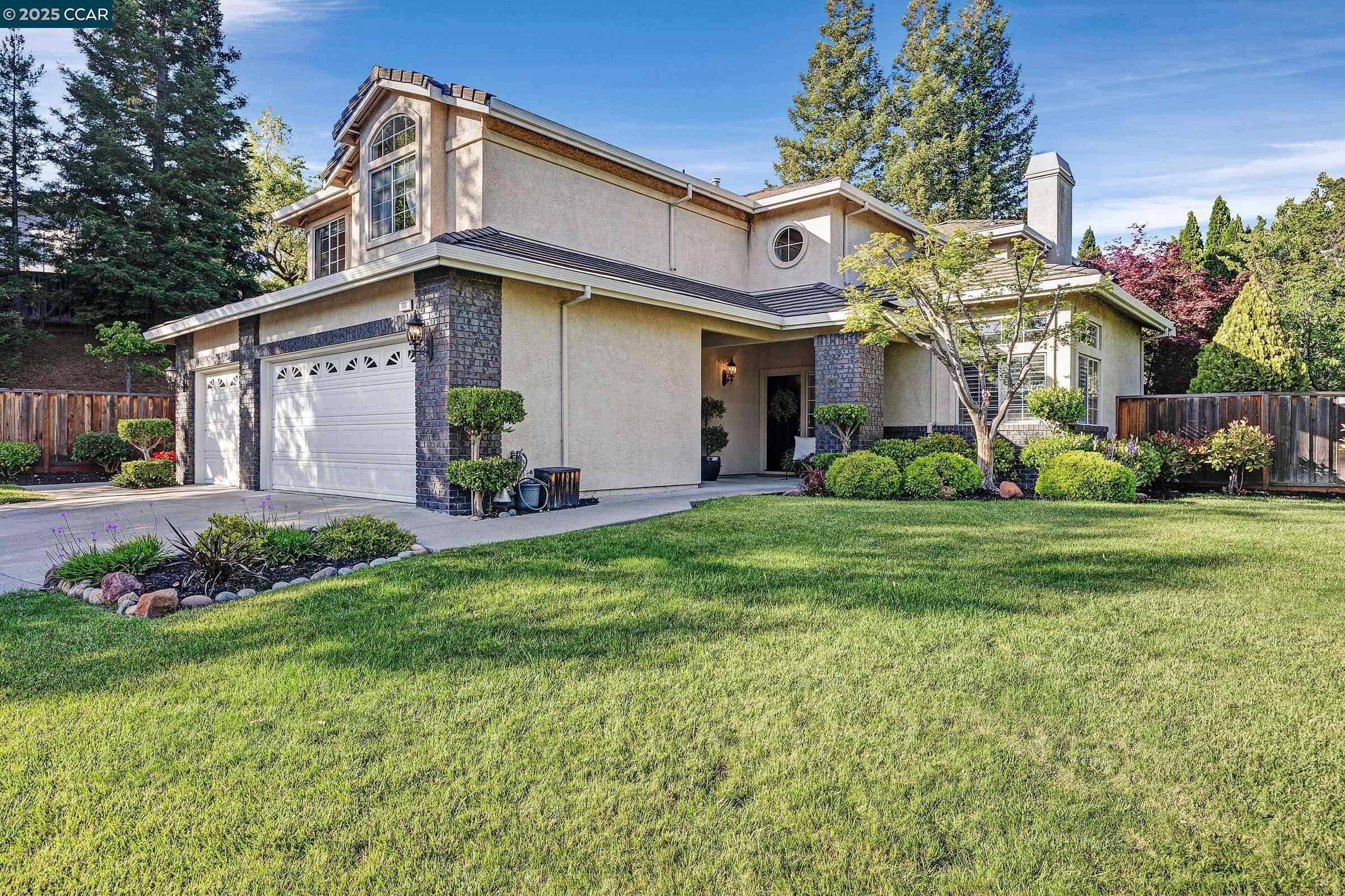 Detail Gallery Image 3 of 36 For 100 Bedford Ct, Danville,  CA 94506 - 5 Beds | 3 Baths