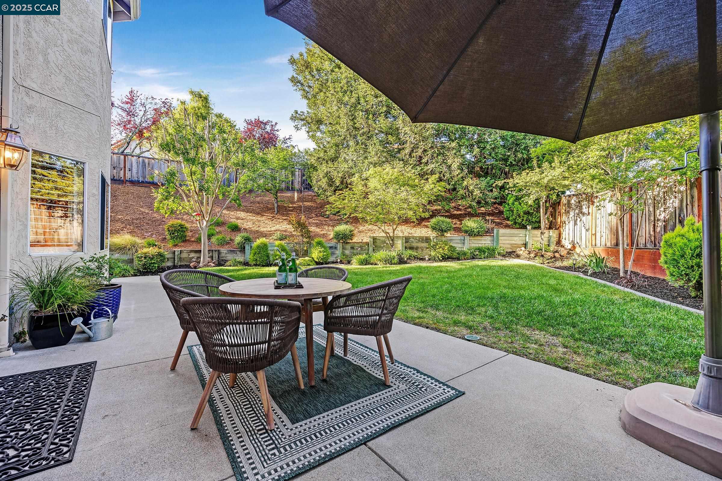 Detail Gallery Image 22 of 36 For 100 Bedford Ct, Danville,  CA 94506 - 5 Beds | 3 Baths
