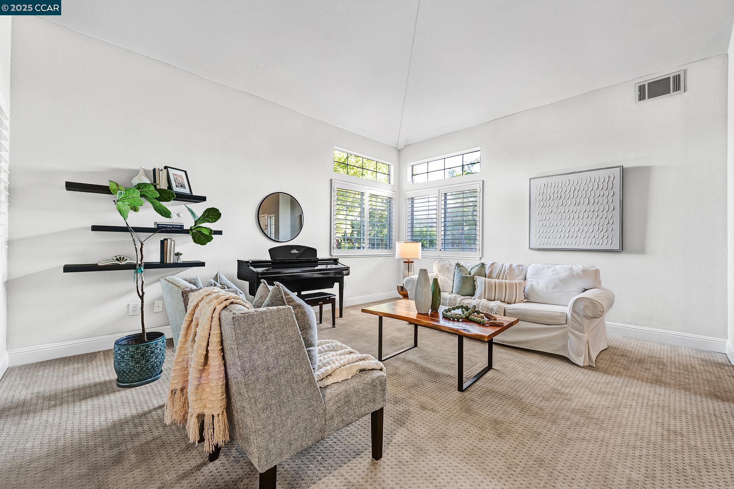 Detail Gallery Image 5 of 36 For 100 Bedford Ct, Danville,  CA 94506 - 5 Beds | 3 Baths