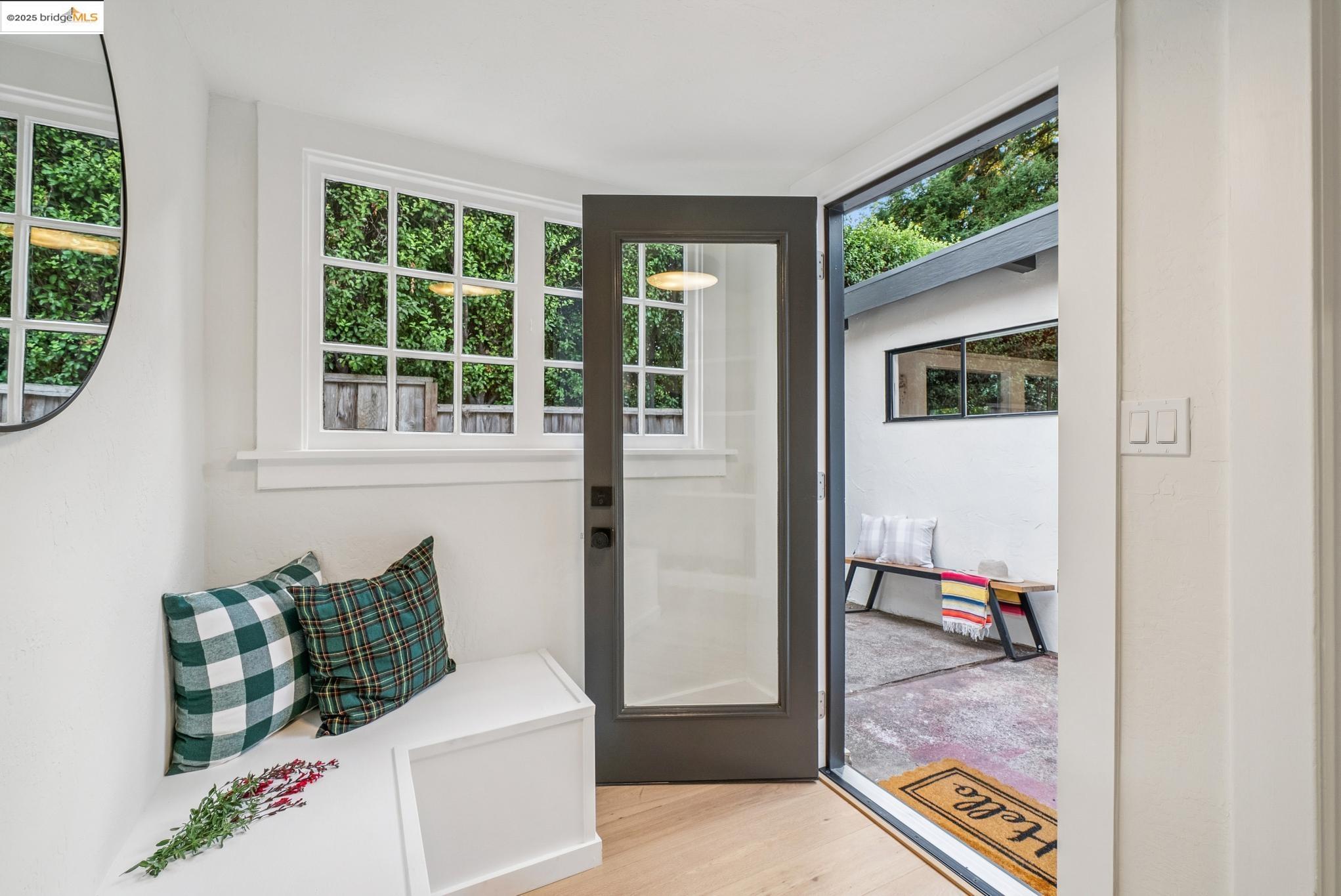 Detail Gallery Image 18 of 60 For 716 Coventry Rd, Kensington,  CA 94707 - 3 Beds | 2 Baths