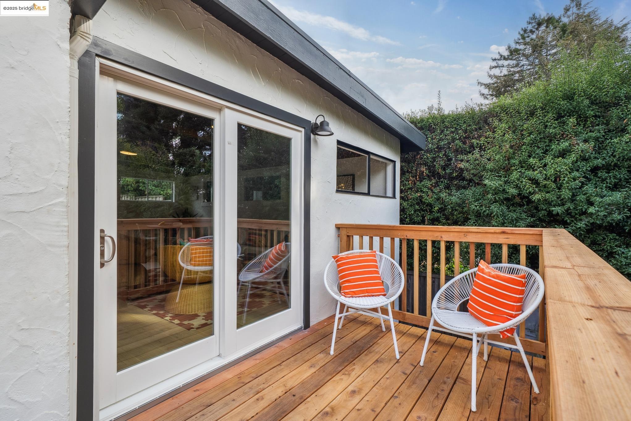 Detail Gallery Image 46 of 60 For 716 Coventry Rd, Kensington,  CA 94707 - 3 Beds | 2 Baths