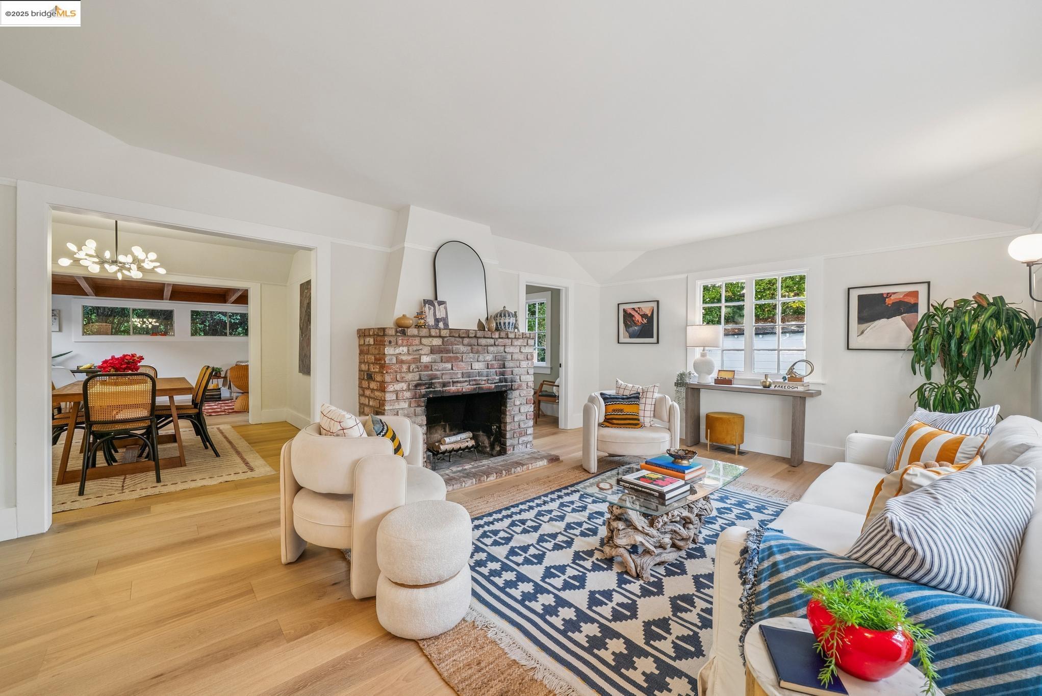 Detail Gallery Image 8 of 60 For 716 Coventry Rd, Kensington,  CA 94707 - 3 Beds | 2 Baths
