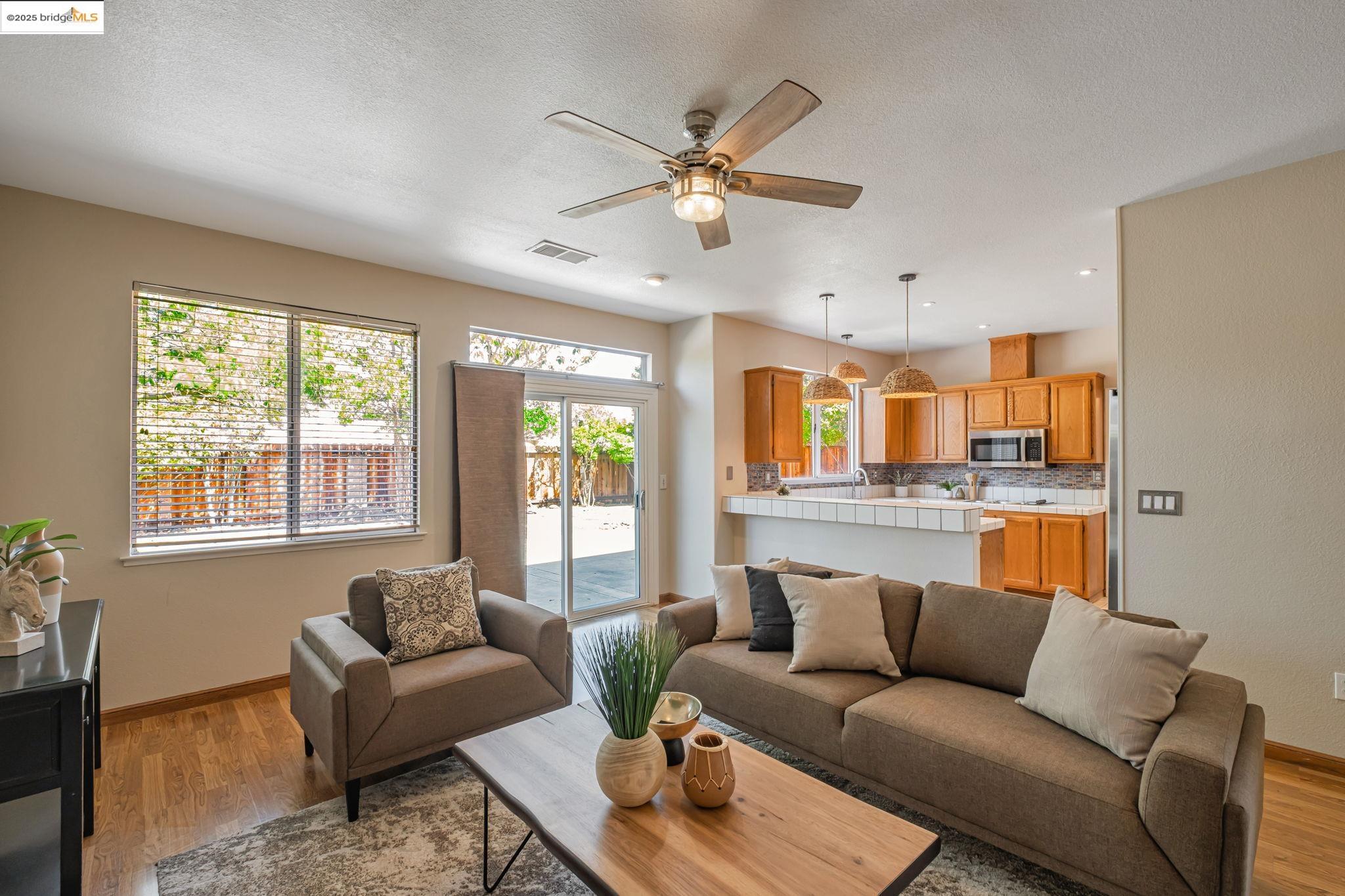 Detail Gallery Image 11 of 36 For 85 Duckhorn Place, Oakley,  CA 94561 - 4 Beds | 2/1 Baths