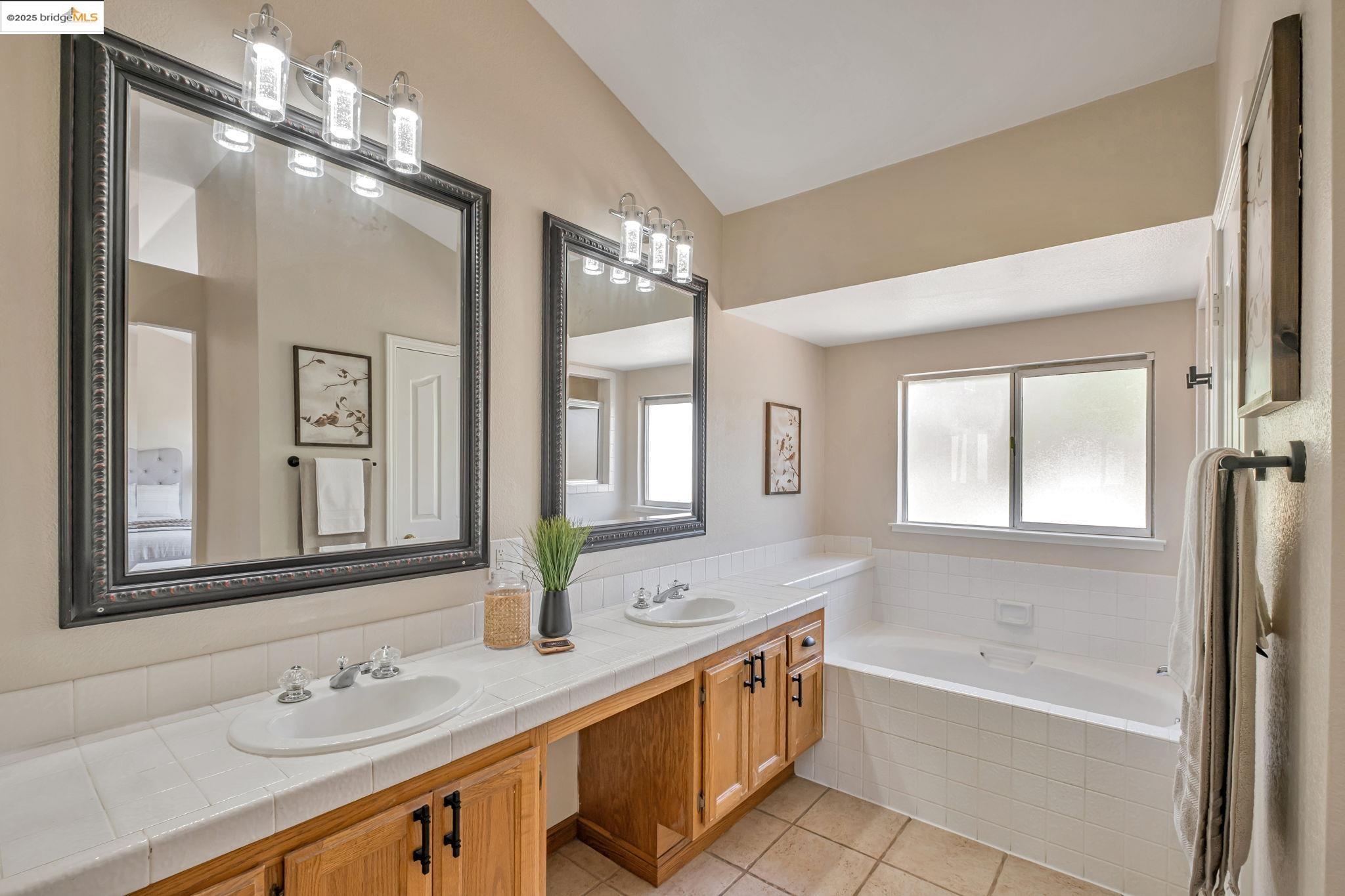 Detail Gallery Image 25 of 36 For 85 Duckhorn Place, Oakley,  CA 94561 - 4 Beds | 2/1 Baths