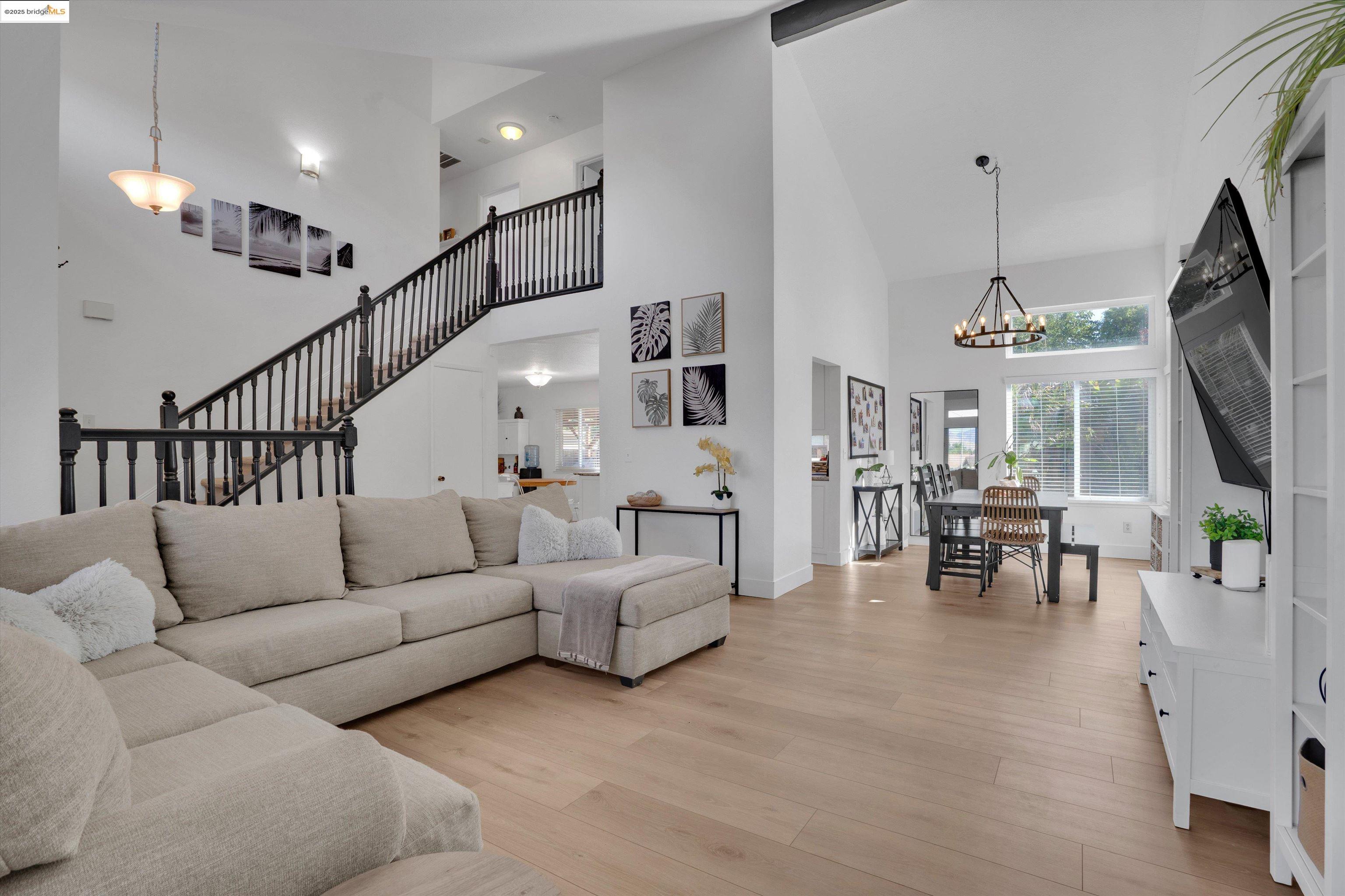 Detail Gallery Image 10 of 45 For 235 Pecan Pl, Brentwood,  CA 94513 - 4 Beds | 2/1 Baths