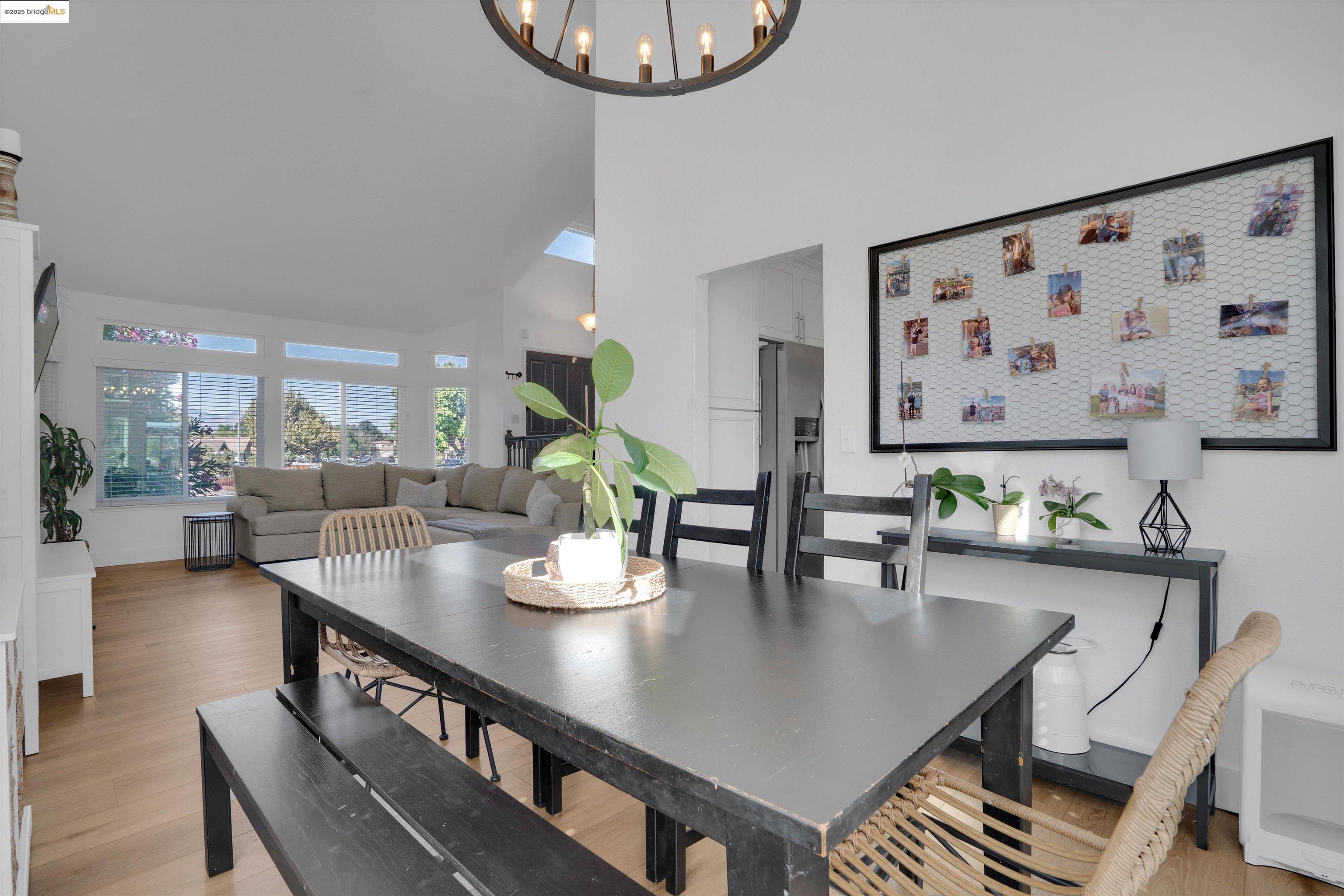 Detail Gallery Image 12 of 45 For 235 Pecan Pl, Brentwood,  CA 94513 - 4 Beds | 2/1 Baths