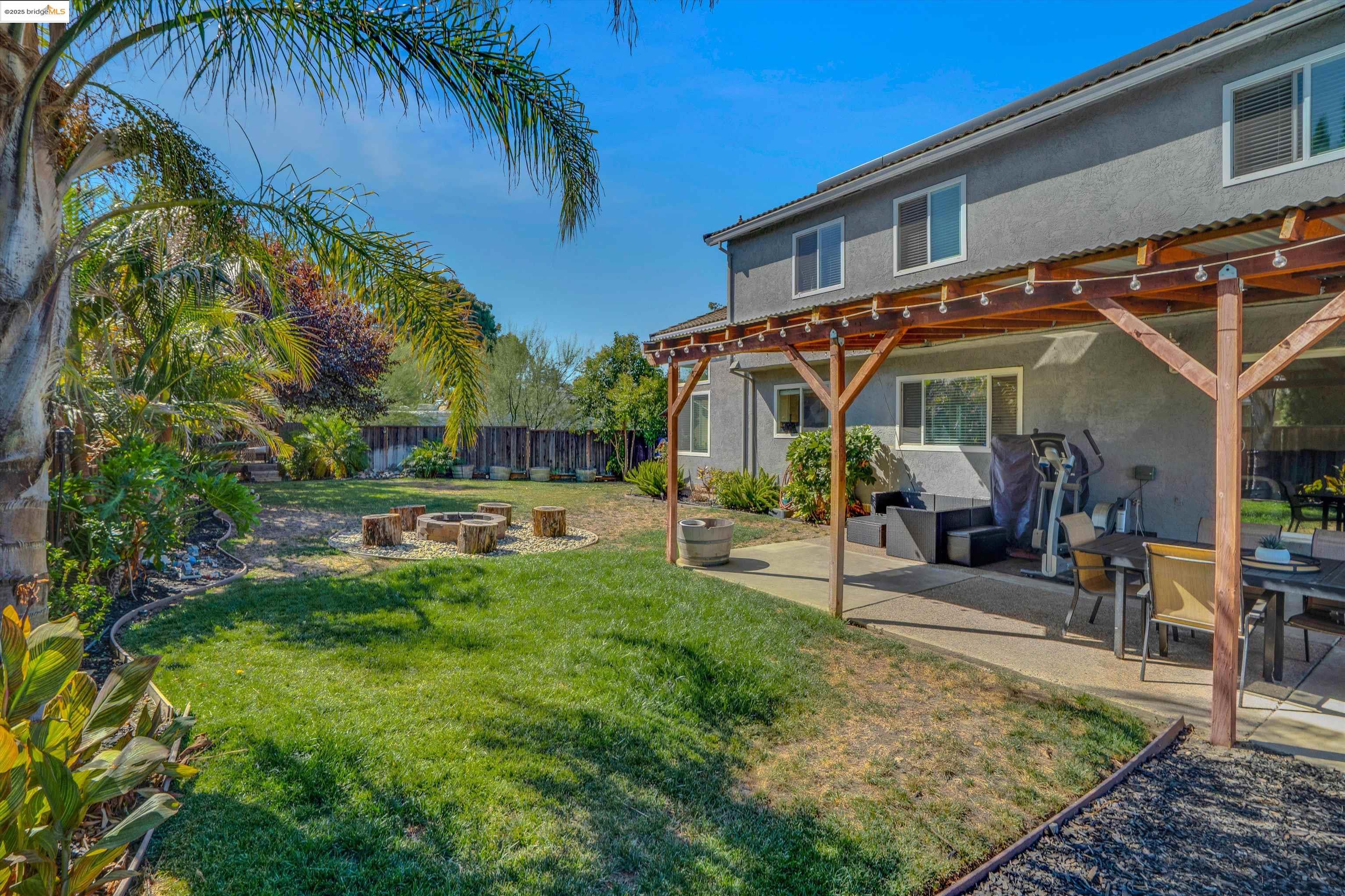 Detail Gallery Image 34 of 45 For 235 Pecan Pl, Brentwood,  CA 94513 - 4 Beds | 2/1 Baths