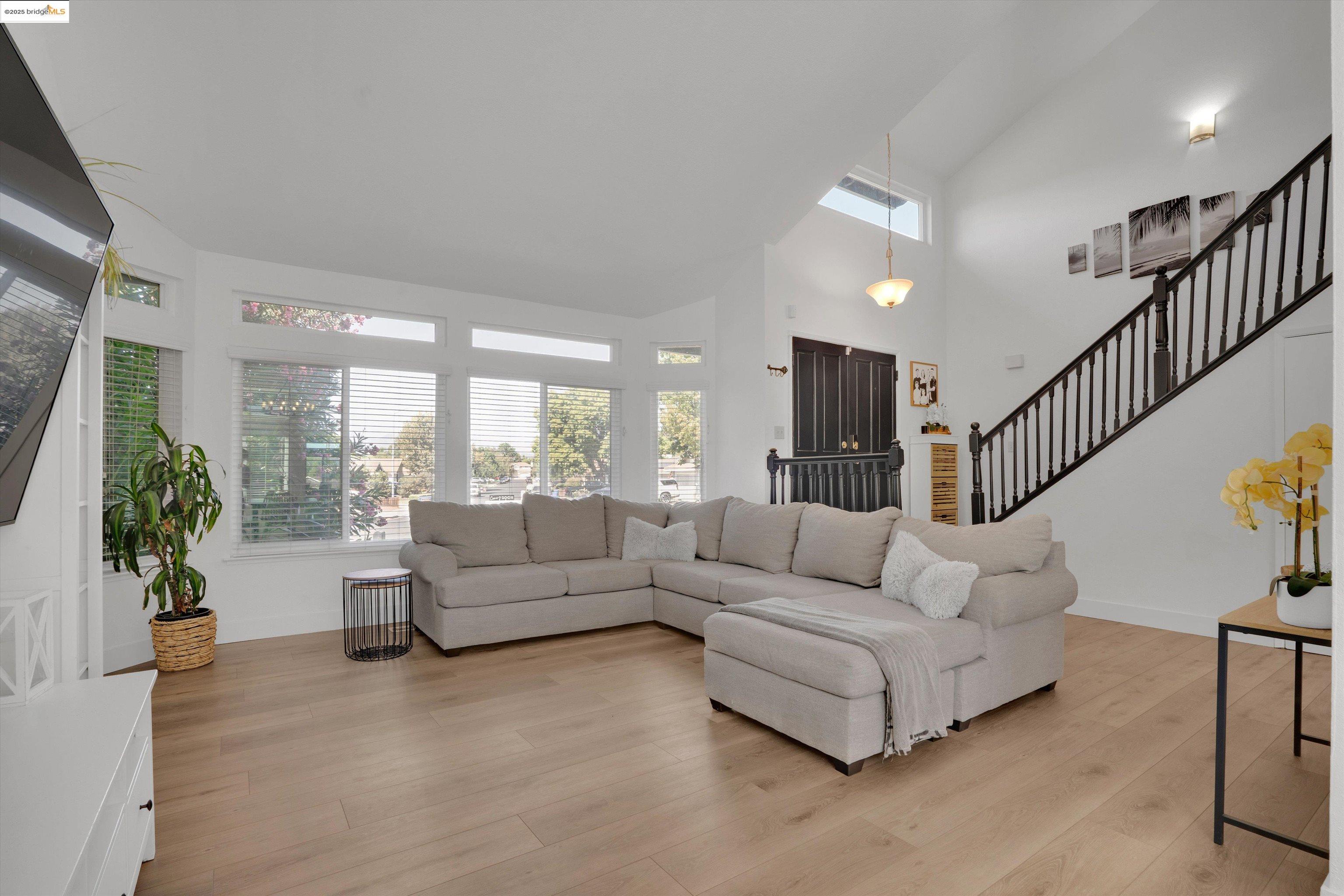 Detail Gallery Image 8 of 45 For 235 Pecan Pl, Brentwood,  CA 94513 - 4 Beds | 2/1 Baths