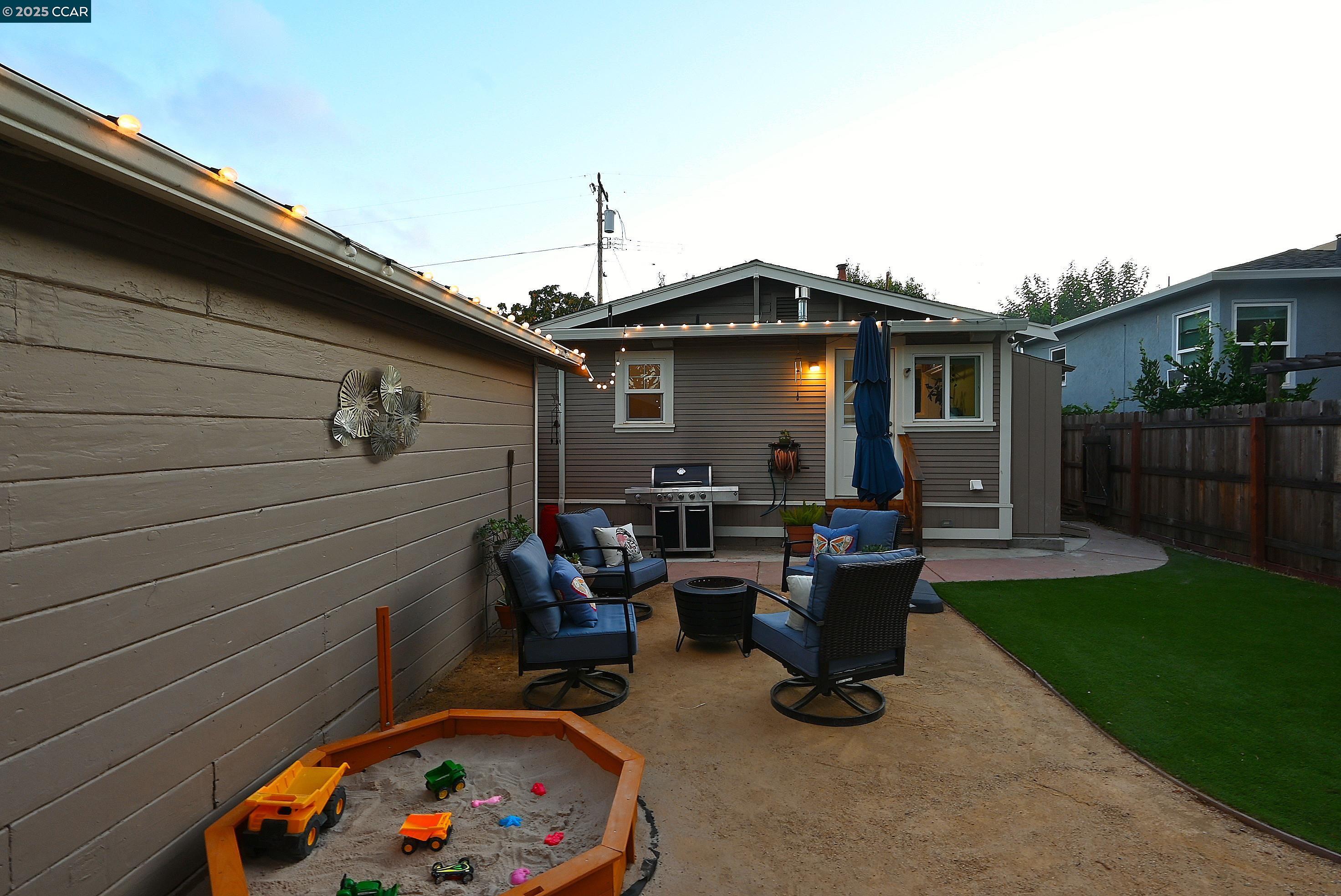 Detail Gallery Image 54 of 57 For 1617 Castro Street, Martinez,  CA 94553 - 2 Beds | 2 Baths