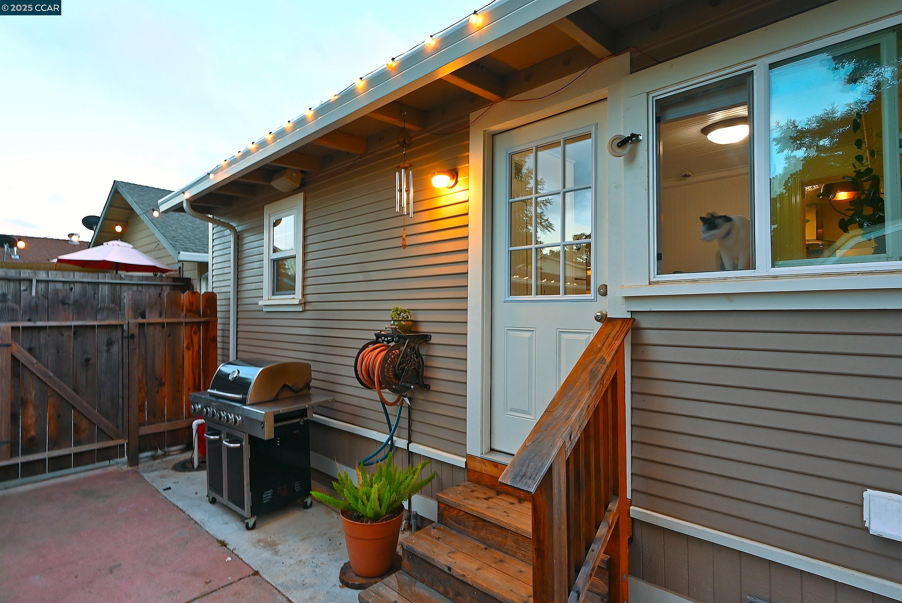 Detail Gallery Image 56 of 57 For 1617 Castro Street, Martinez,  CA 94553 - 2 Beds | 2 Baths