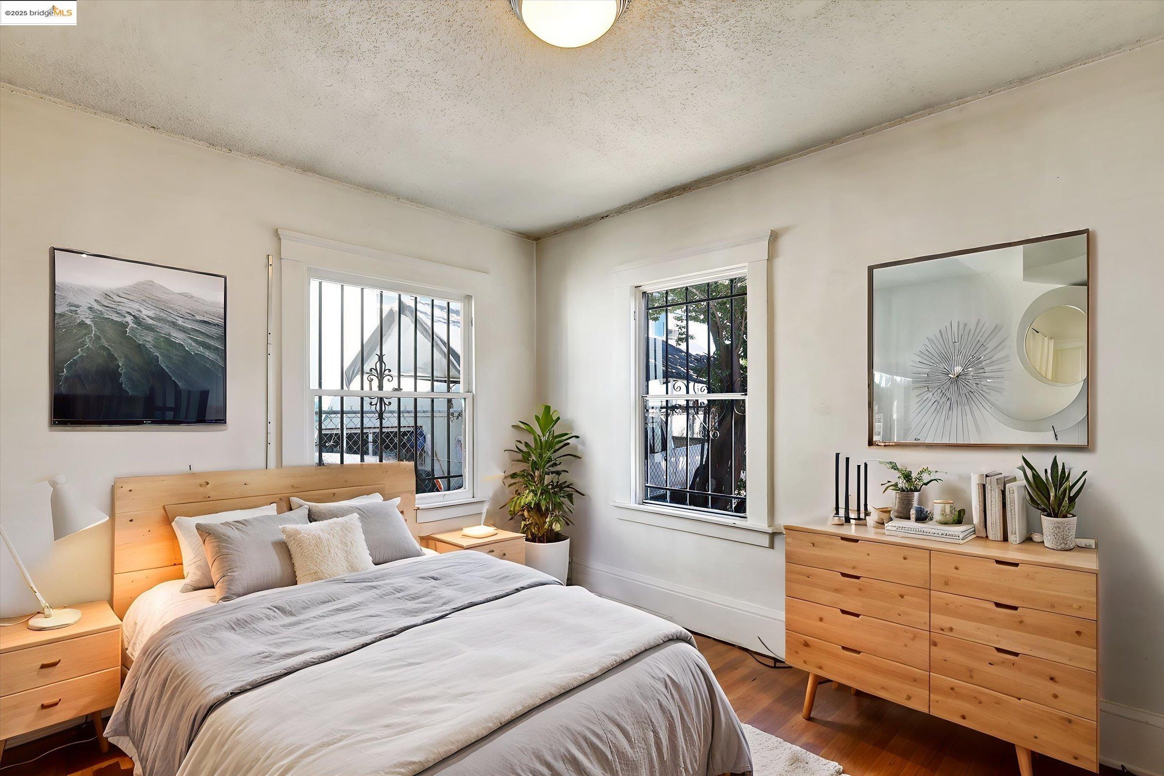 Detail Gallery Image 14 of 60 For 2506 61st Ave, Oakland,  CA 94605 - 2 Beds | 1 Baths