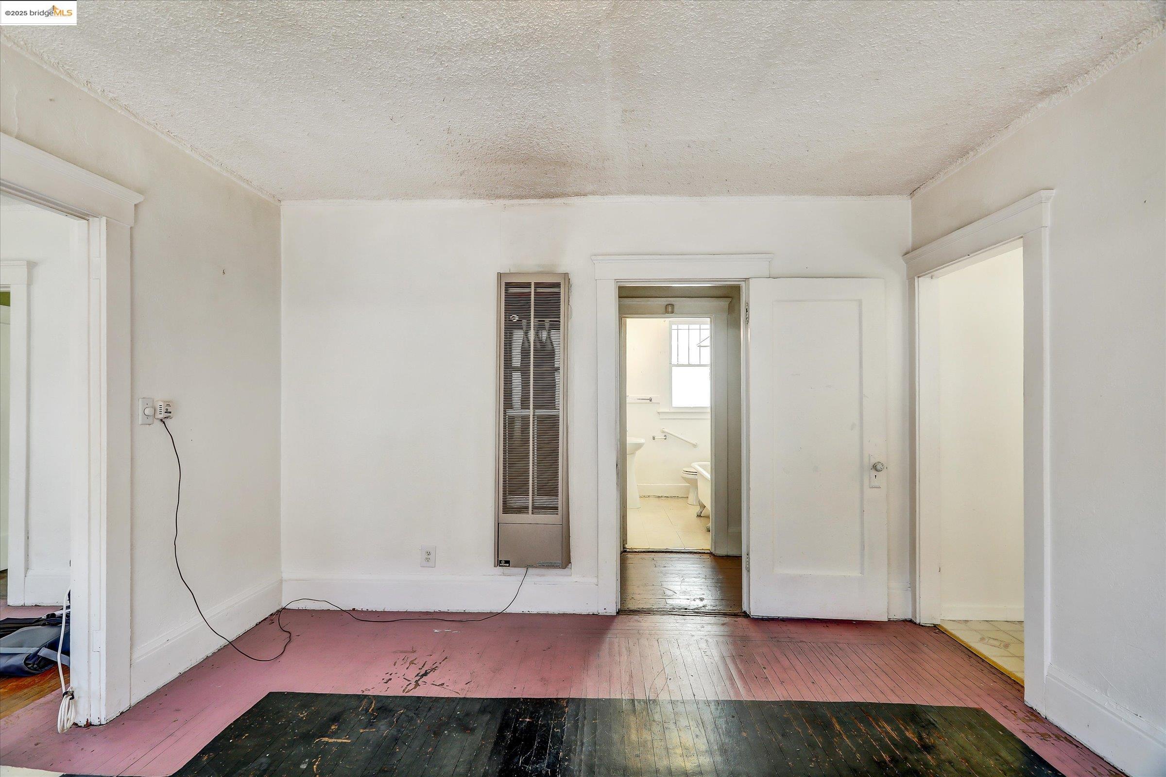Detail Gallery Image 24 of 60 For 2506 61st Ave, Oakland,  CA 94605 - 2 Beds | 1 Baths
