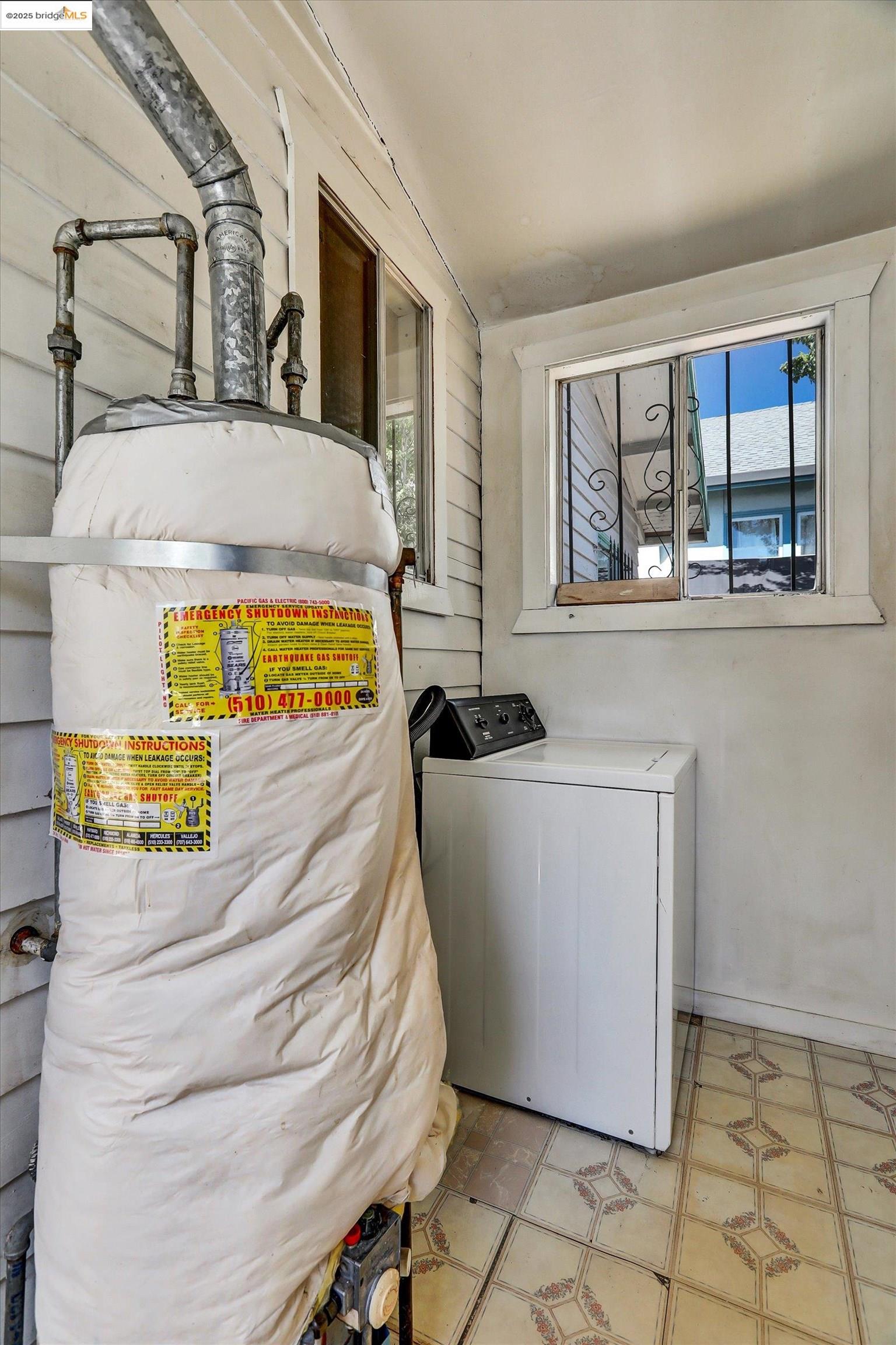 Detail Gallery Image 30 of 60 For 2506 61st Ave, Oakland,  CA 94605 - 2 Beds | 1 Baths
