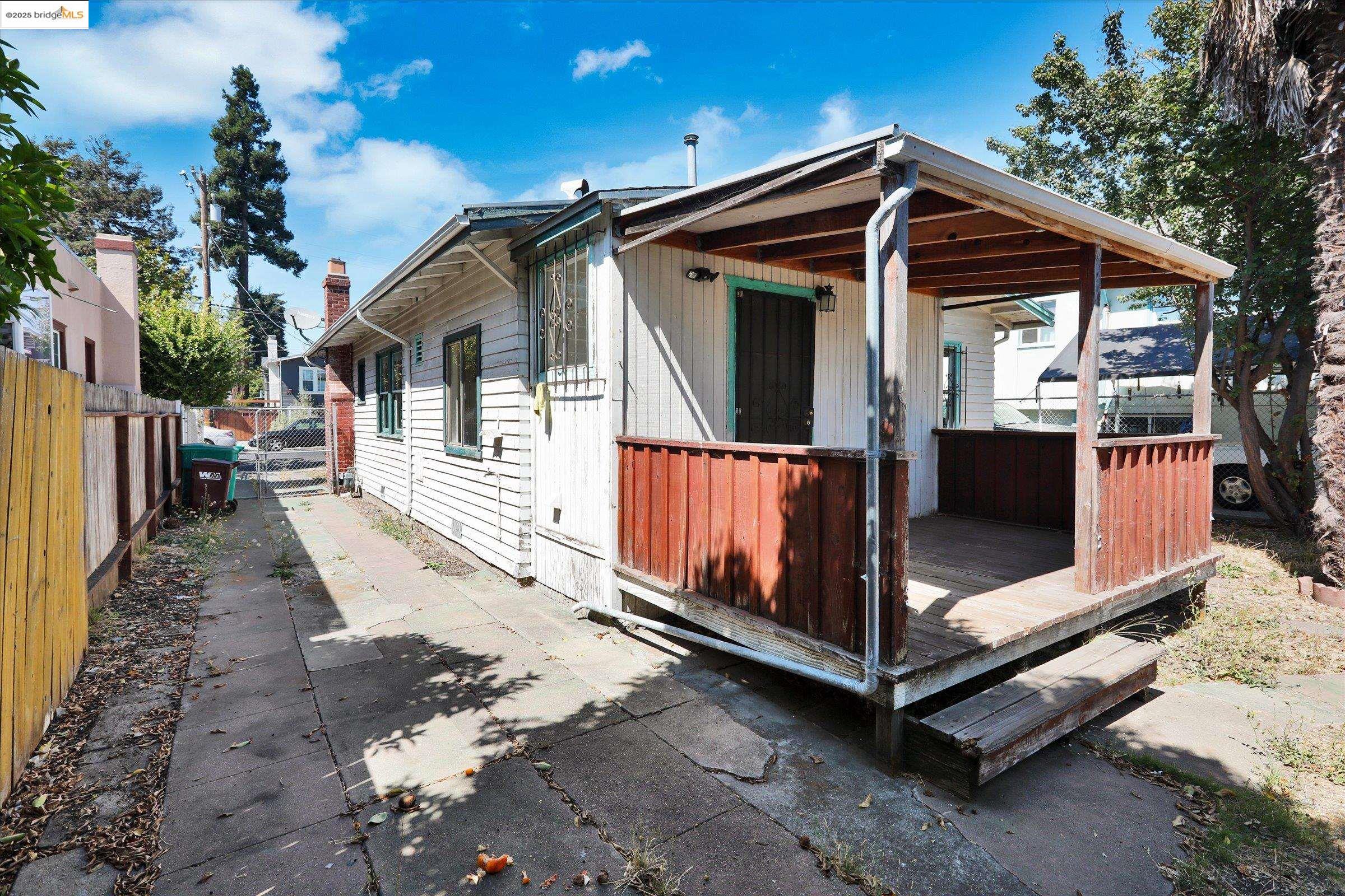 Detail Gallery Image 38 of 60 For 2506 61st Ave, Oakland,  CA 94605 - 2 Beds | 1 Baths