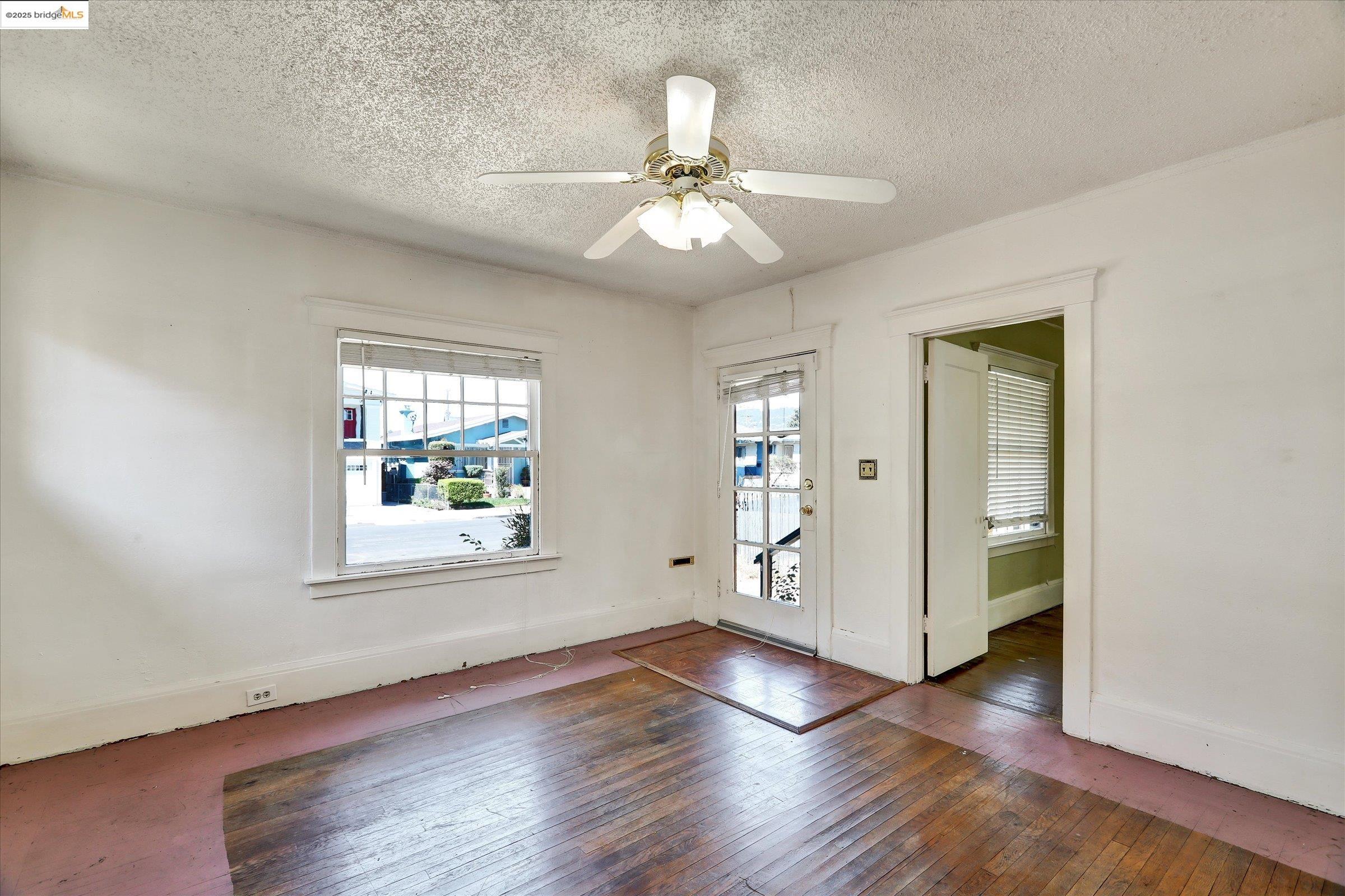Detail Gallery Image 8 of 60 For 2506 61st Ave, Oakland,  CA 94605 - 2 Beds | 1 Baths