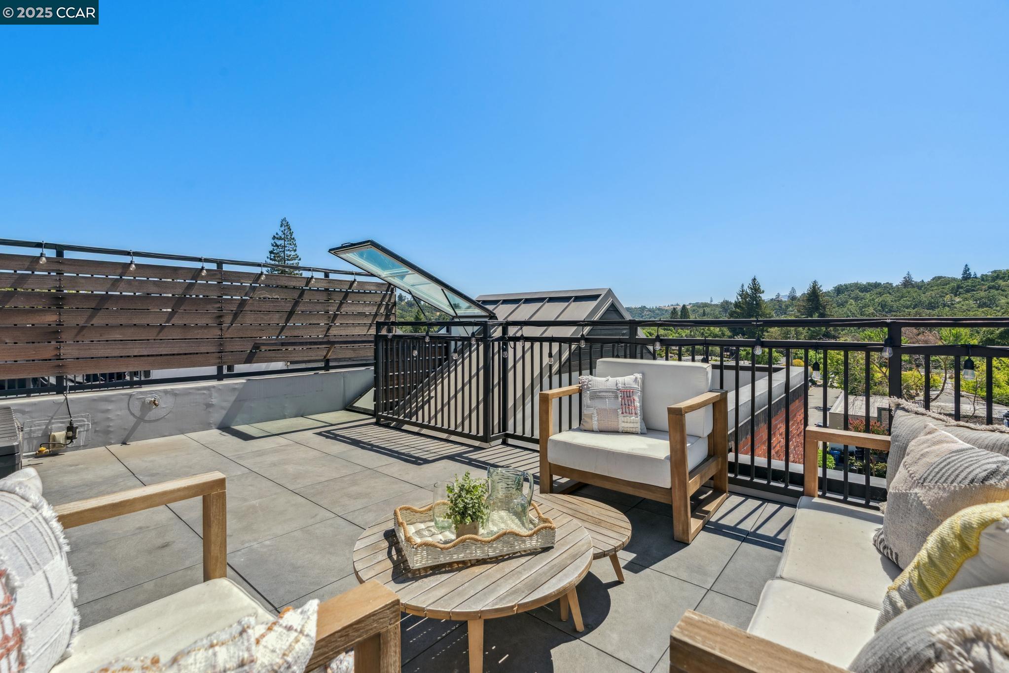 Detail Gallery Image 27 of 41 For 900 Brown Ave, Lafayette,  CA 94549 - 2 Beds | 2/1 Baths