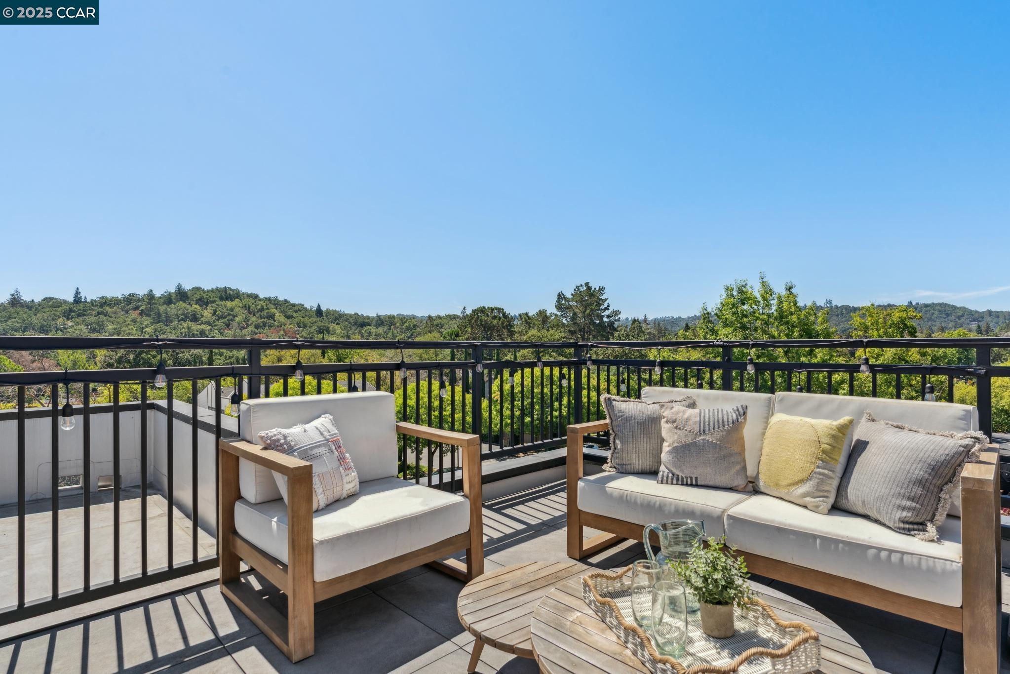 Detail Gallery Image 28 of 41 For 900 Brown Ave, Lafayette,  CA 94549 - 2 Beds | 2/1 Baths
