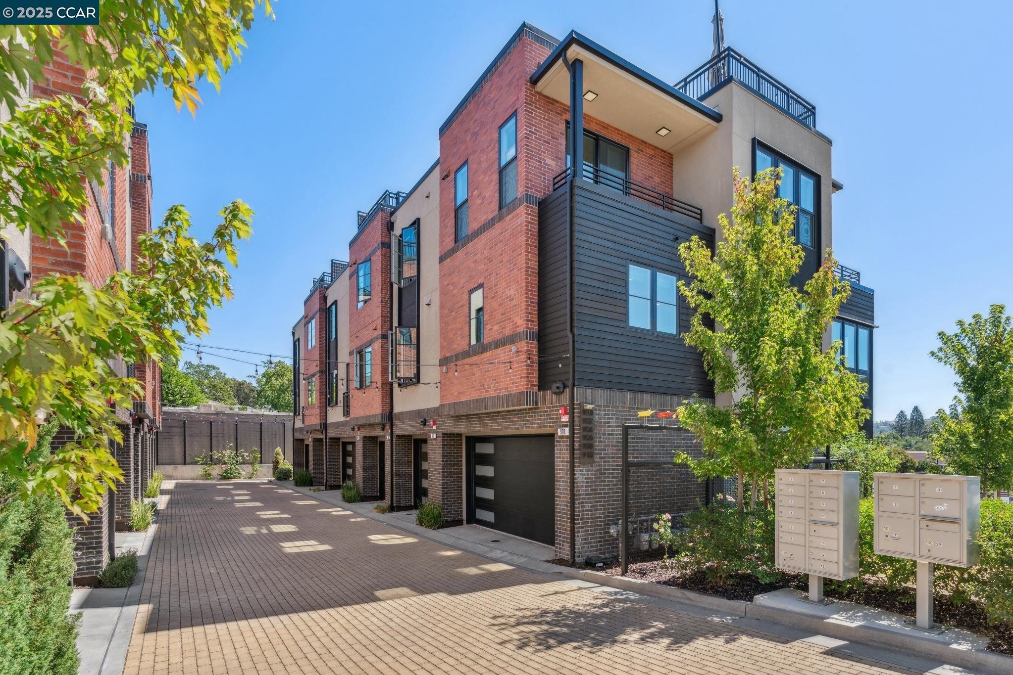 Detail Gallery Image 34 of 41 For 900 Brown Ave, Lafayette,  CA 94549 - 2 Beds | 2/1 Baths