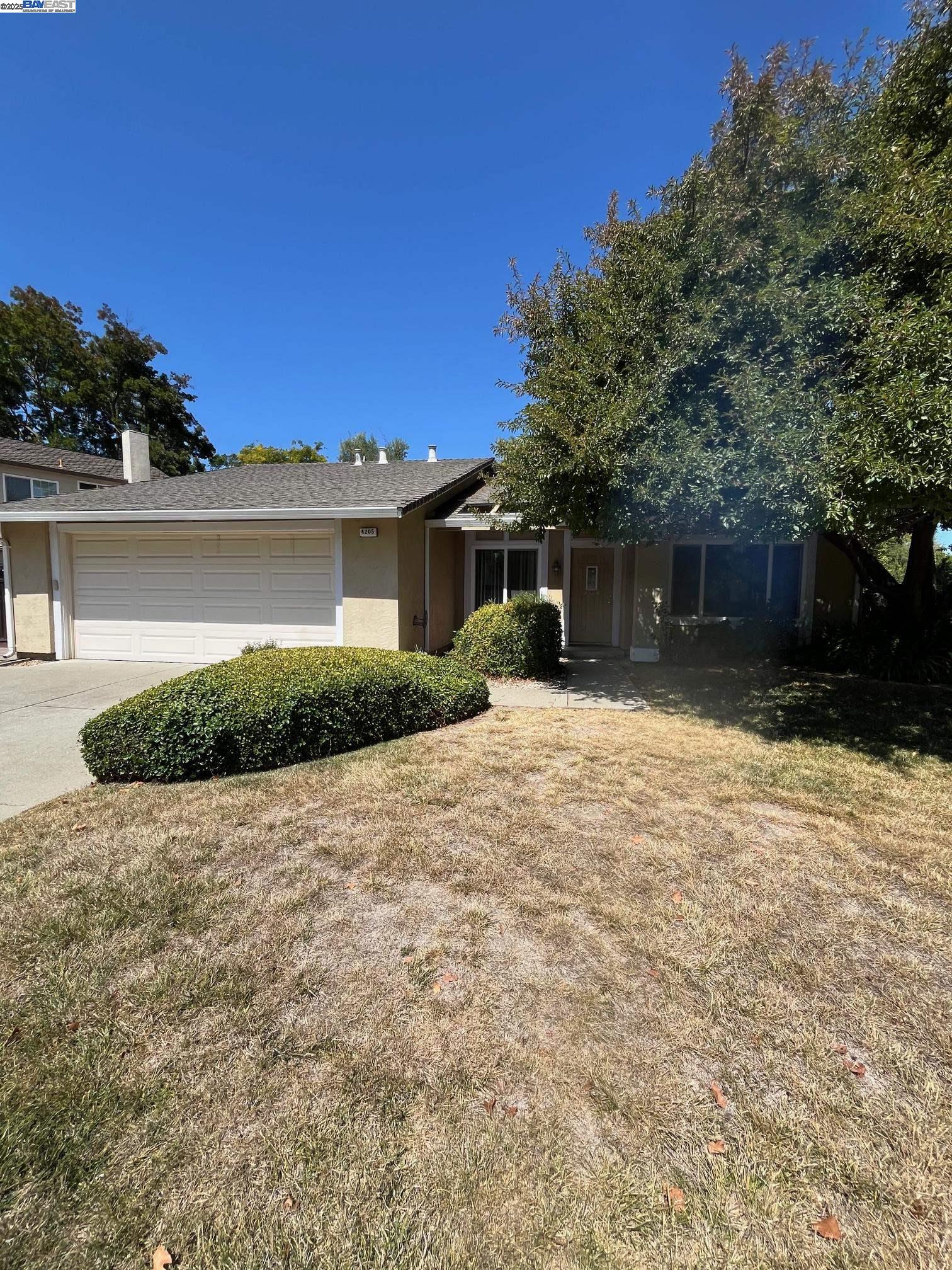 Detail Gallery Image 3 of 24 For 4205 Mairmont Dr, Pleasanton,  CA 94566 - 4 Beds | 2 Baths