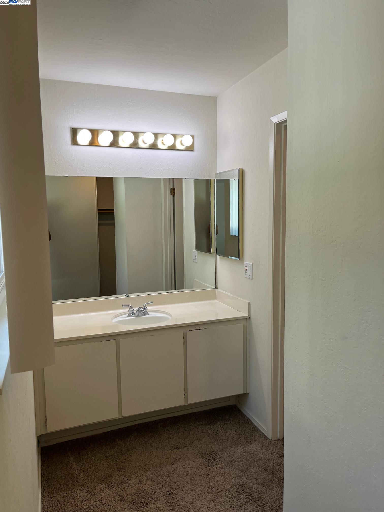 Detail Gallery Image 10 of 24 For 4205 Mairmont Dr, Pleasanton,  CA 94566 - 4 Beds | 2 Baths