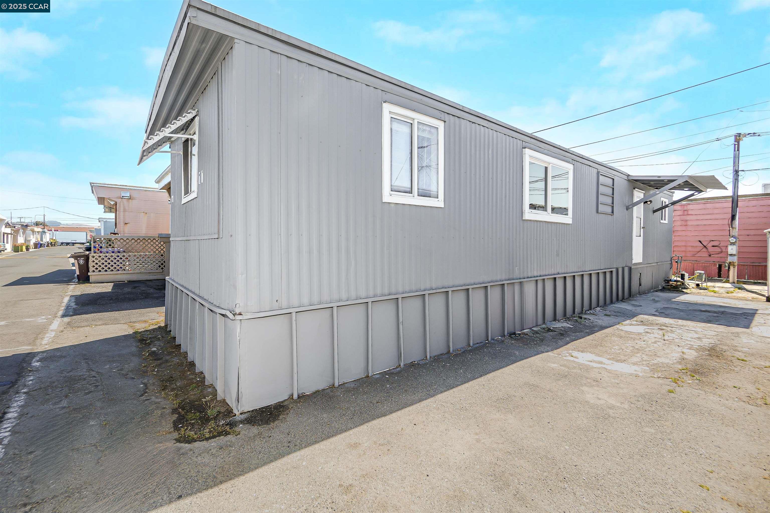 Detail Gallery Image 6 of 26 For 1153 Rumrill Blvd #17,  San Pablo,  CA 94806 - 2 Beds | 1 Baths