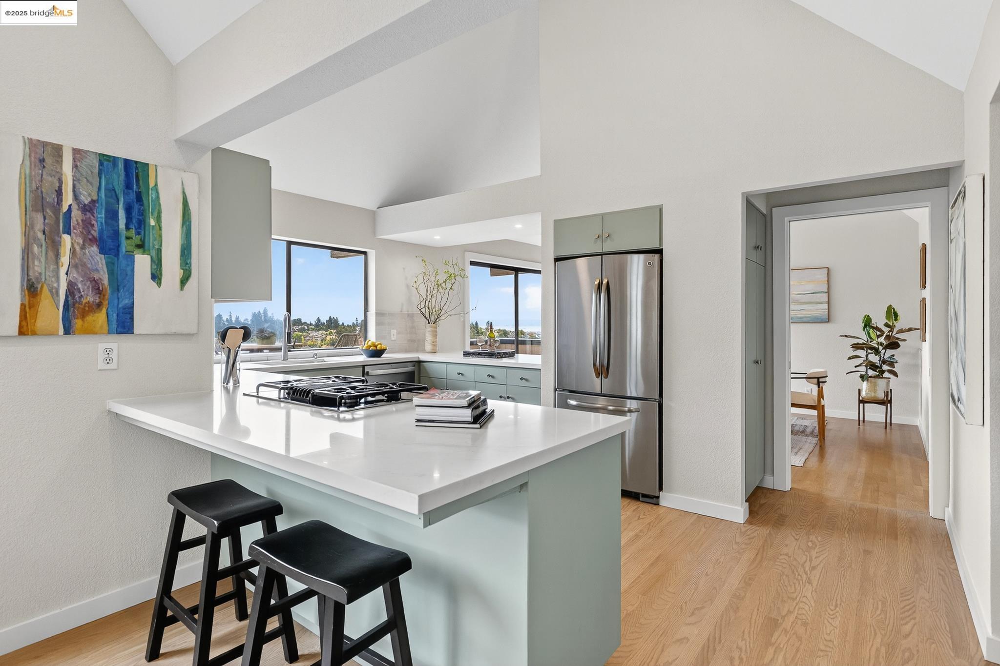 Detail Gallery Image 18 of 60 For 6475 Swainland Rd, Oakland,  CA 94611 - 3 Beds | 3 Baths