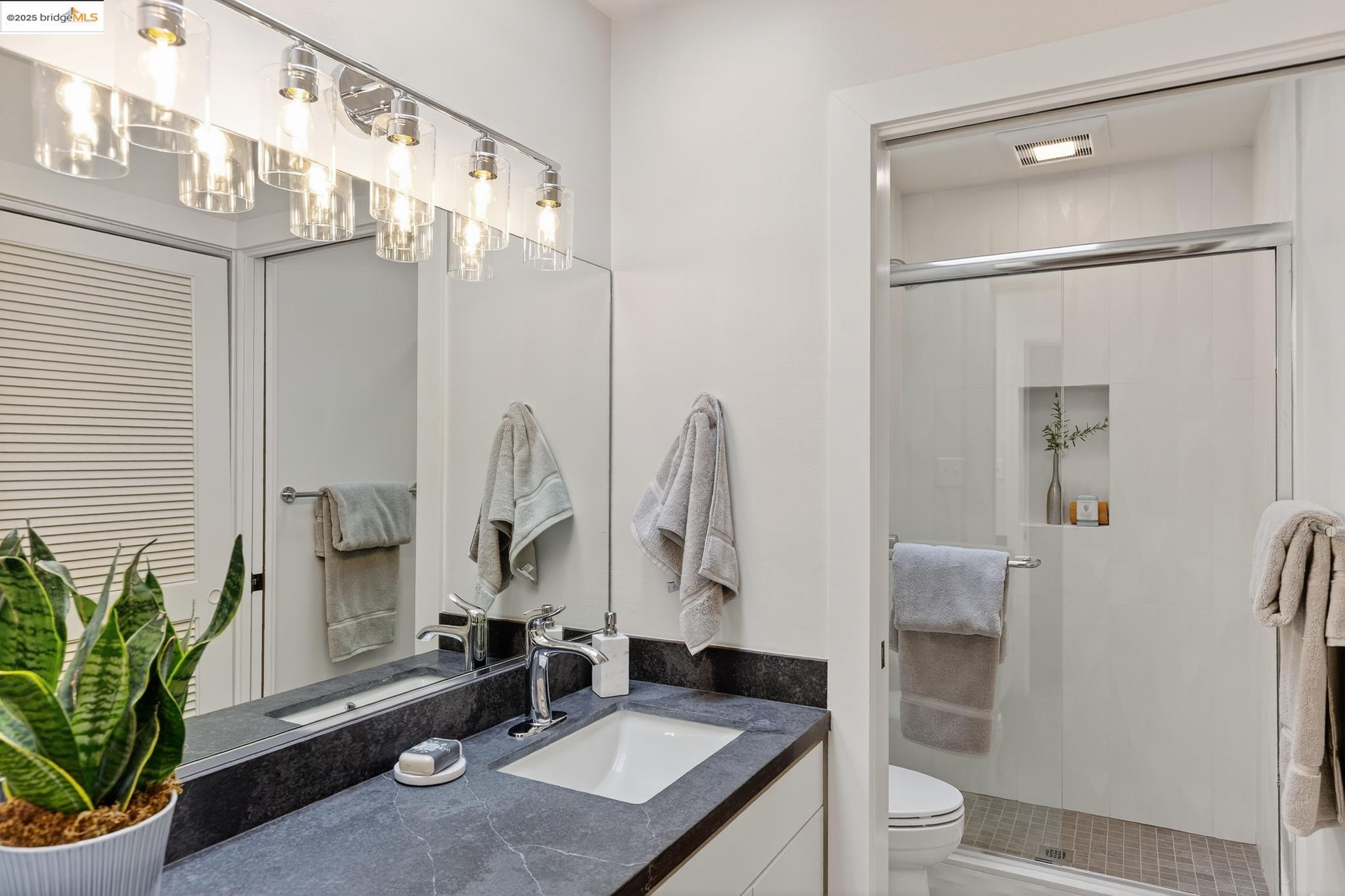 Detail Gallery Image 44 of 60 For 6475 Swainland Rd, Oakland,  CA 94611 - 3 Beds | 3 Baths