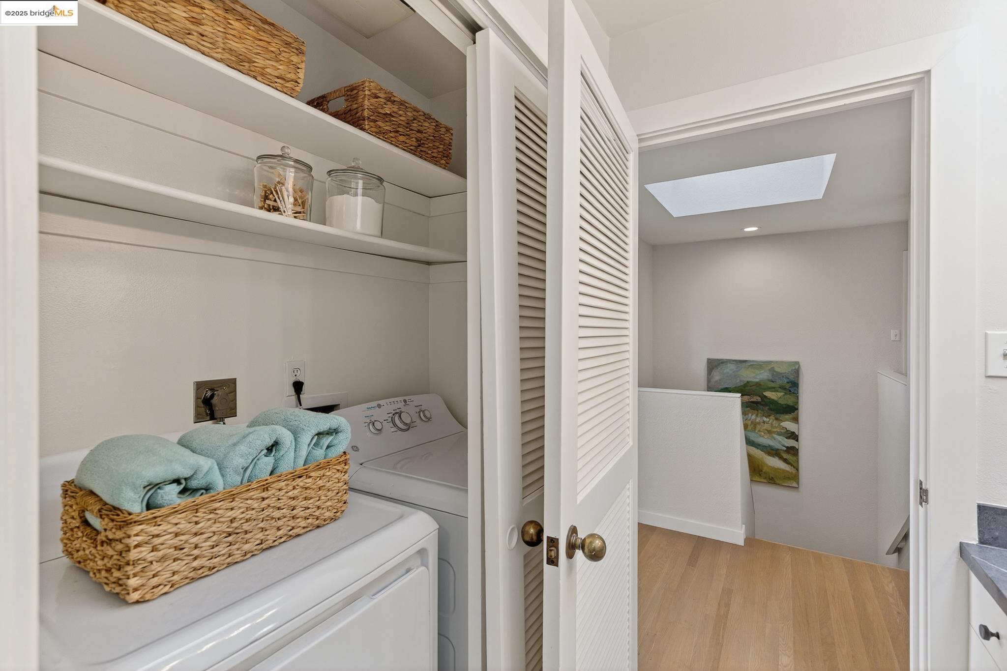 Detail Gallery Image 45 of 60 For 6475 Swainland Rd, Oakland,  CA 94611 - 3 Beds | 3 Baths