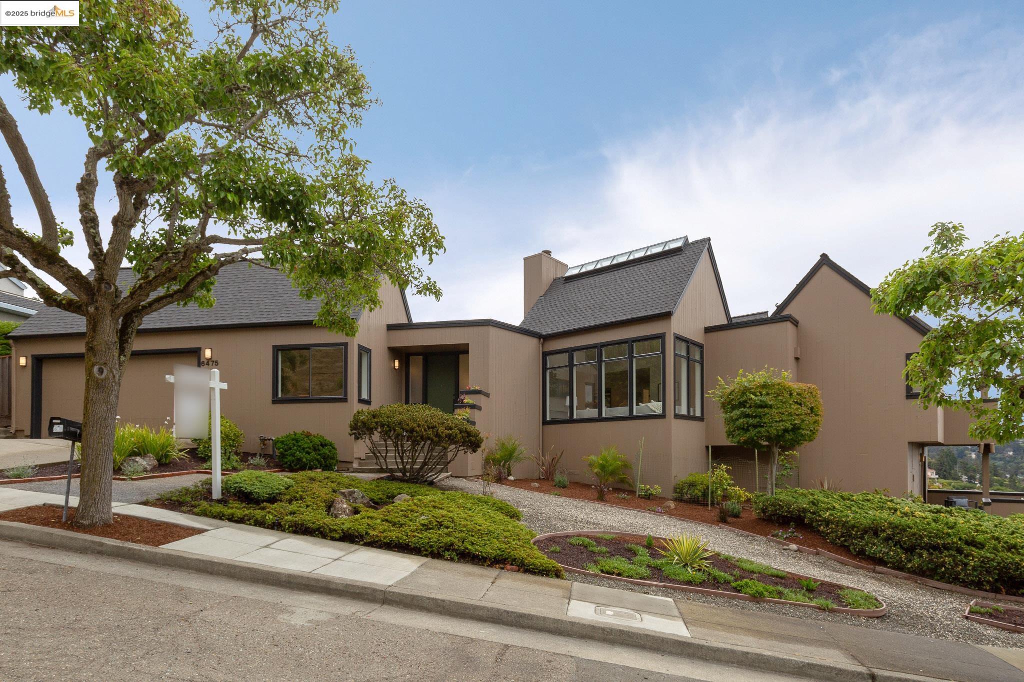 Detail Gallery Image 58 of 60 For 6475 Swainland Rd, Oakland,  CA 94611 - 3 Beds | 3 Baths
