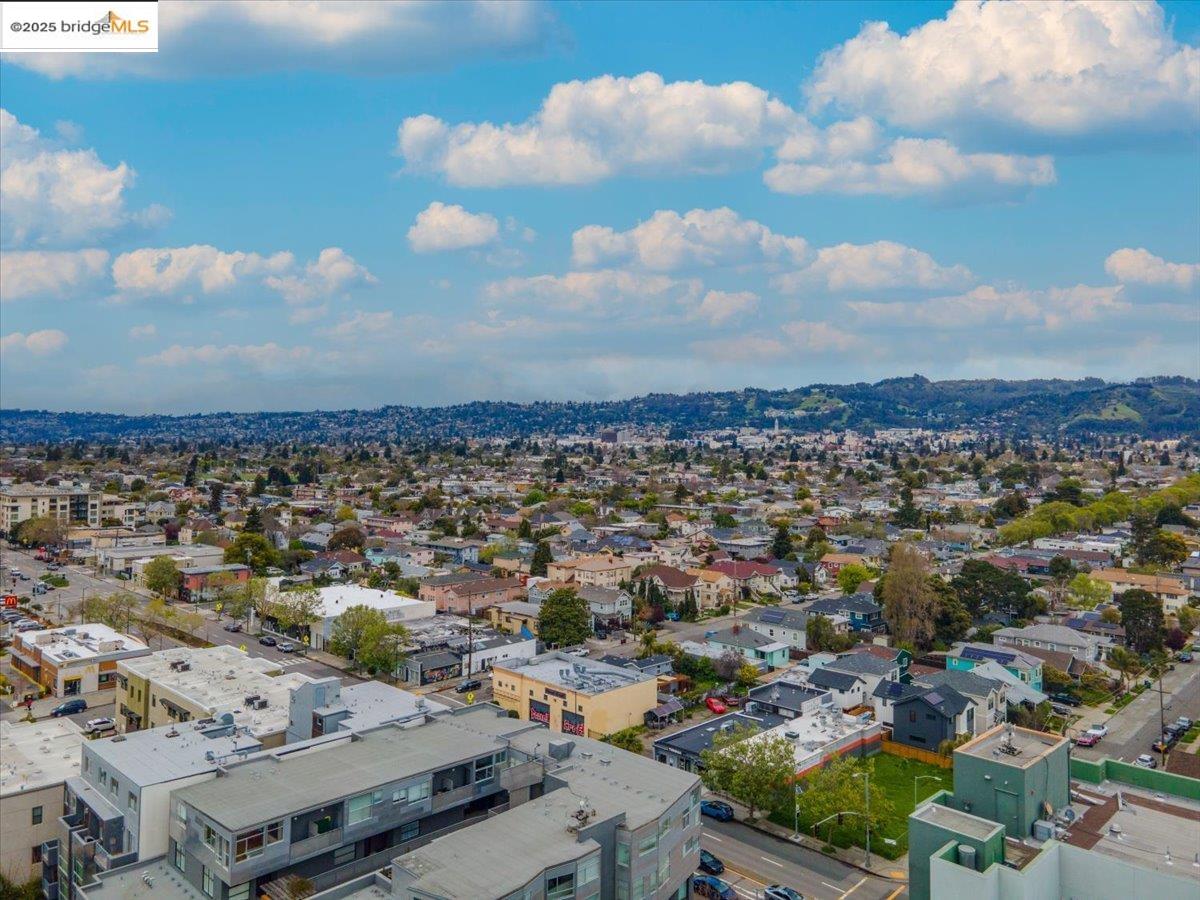 Detail Gallery Image 6 of 10 For 1123 65th St, Oakland,  CA 94608 - – Beds | – Baths